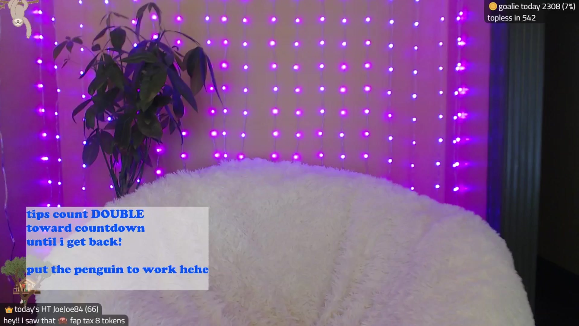 Gallery image thumbnail from Kira_'s myfreecams stream on, 08/20/2025, 15:47 image 12 of 20