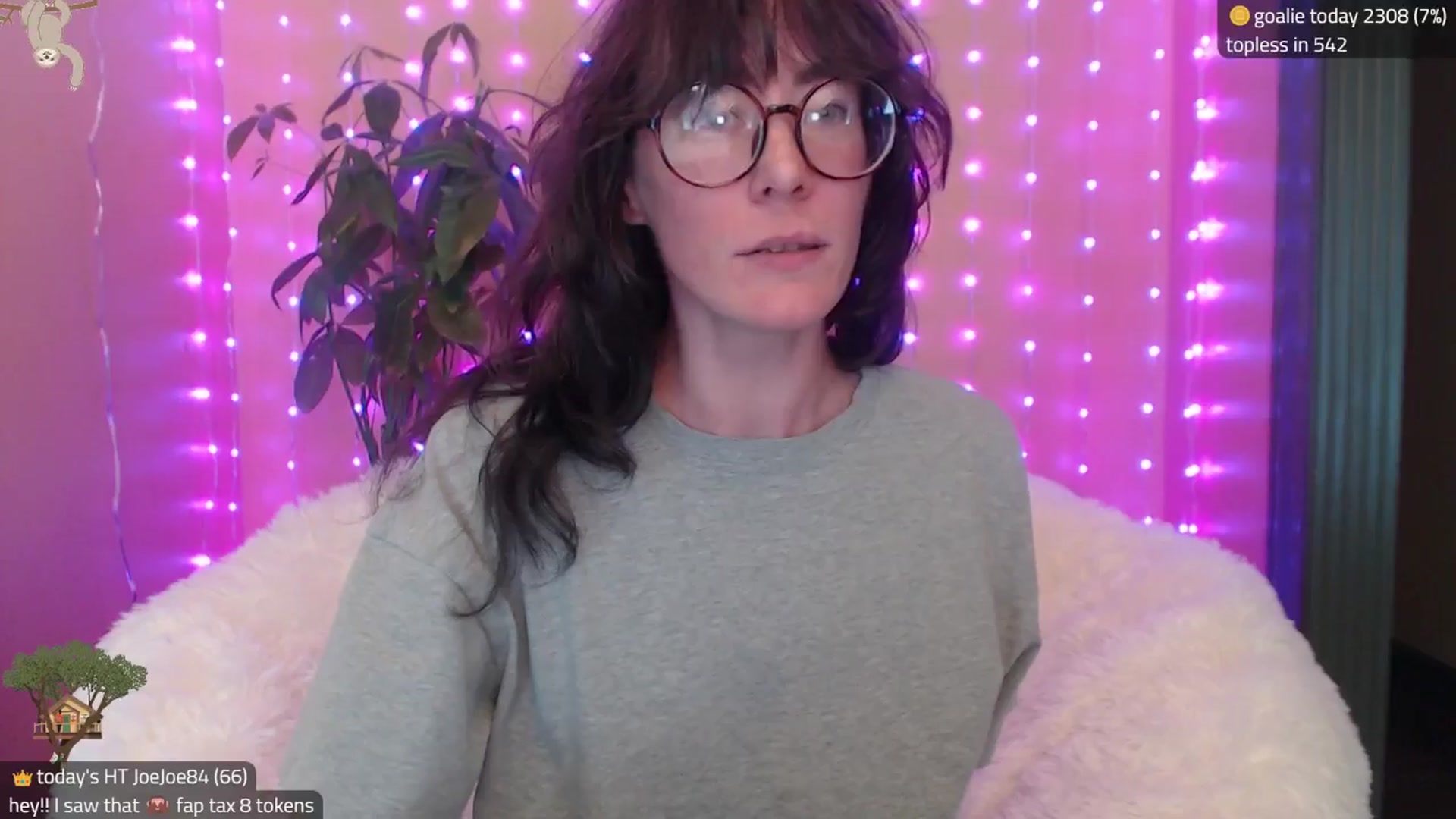 Gallery image thumbnail from Kira_'s myfreecams stream on, 08/20/2025, 15:47 image 9 of 20