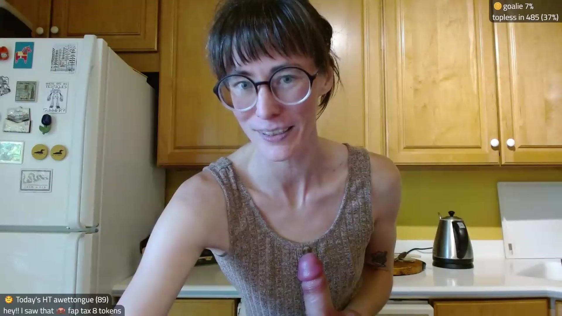 Gallery image thumbnail from Kira_'s myfreecams stream on, 08/25/2026, 15:16 image 12 of 20