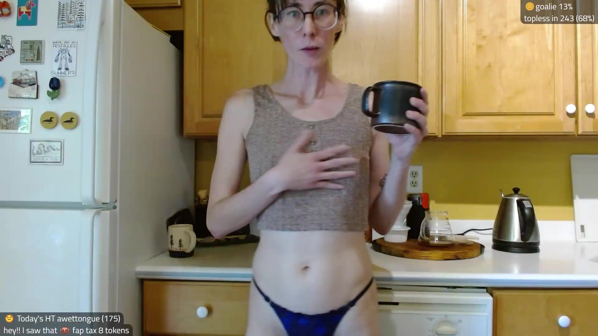 Gallery image thumbnail from Kira_'s myfreecams stream on, 08/25/2026, 15:16 image 17 of 20