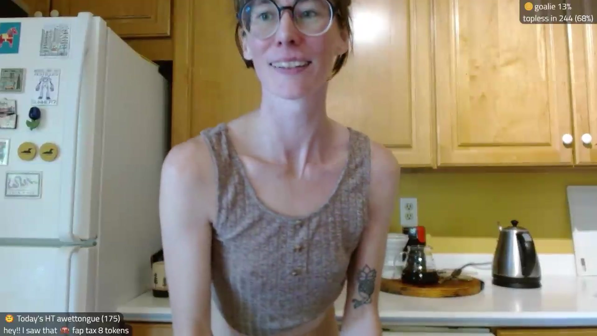 Gallery image thumbnail from Kira_'s myfreecams stream on, 08/25/2026, 15:16 image 14 of 20