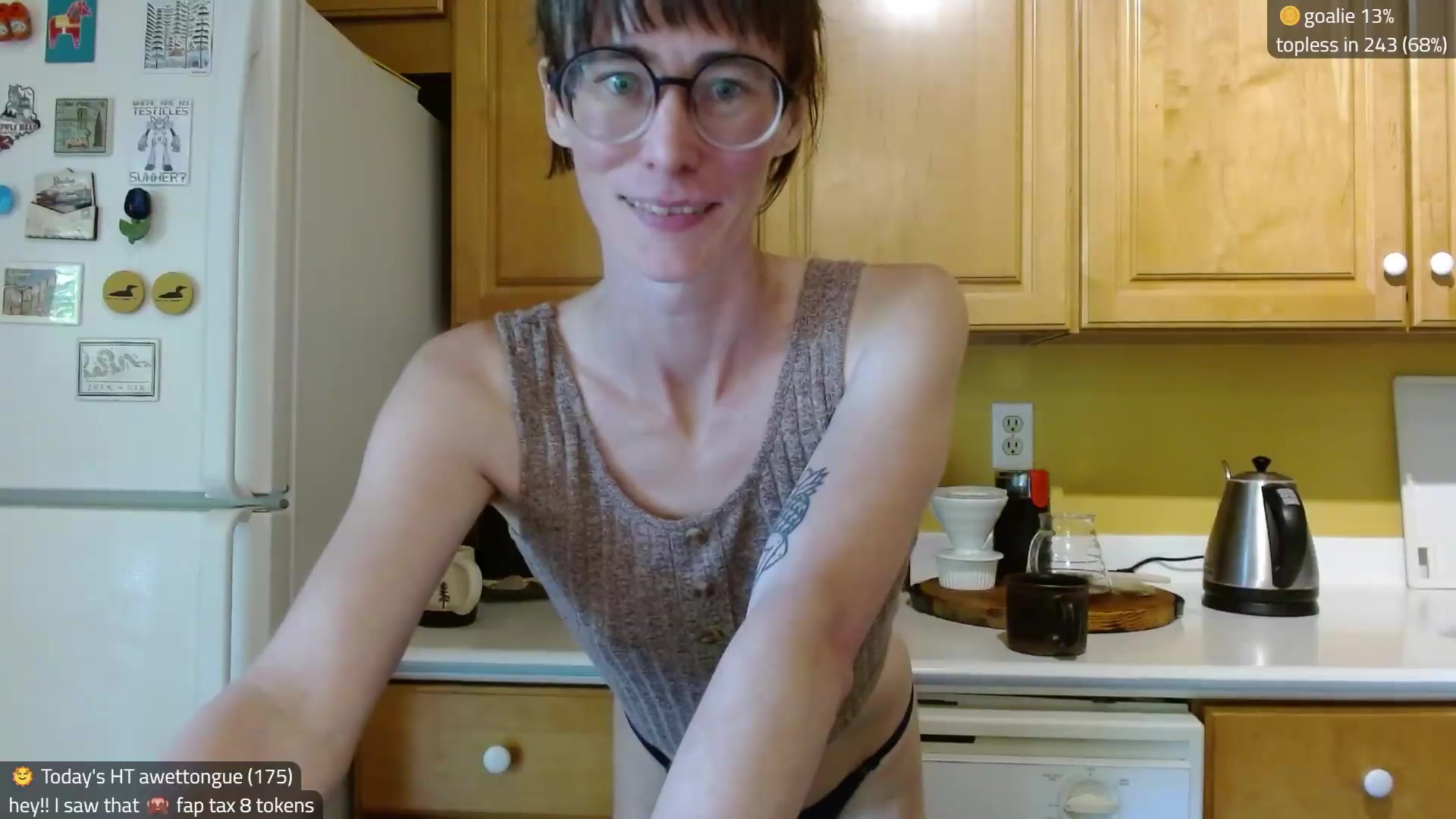 Gallery image thumbnail from Kira_'s myfreecams stream on, 08/25/2026, 15:16 image 18 of 20