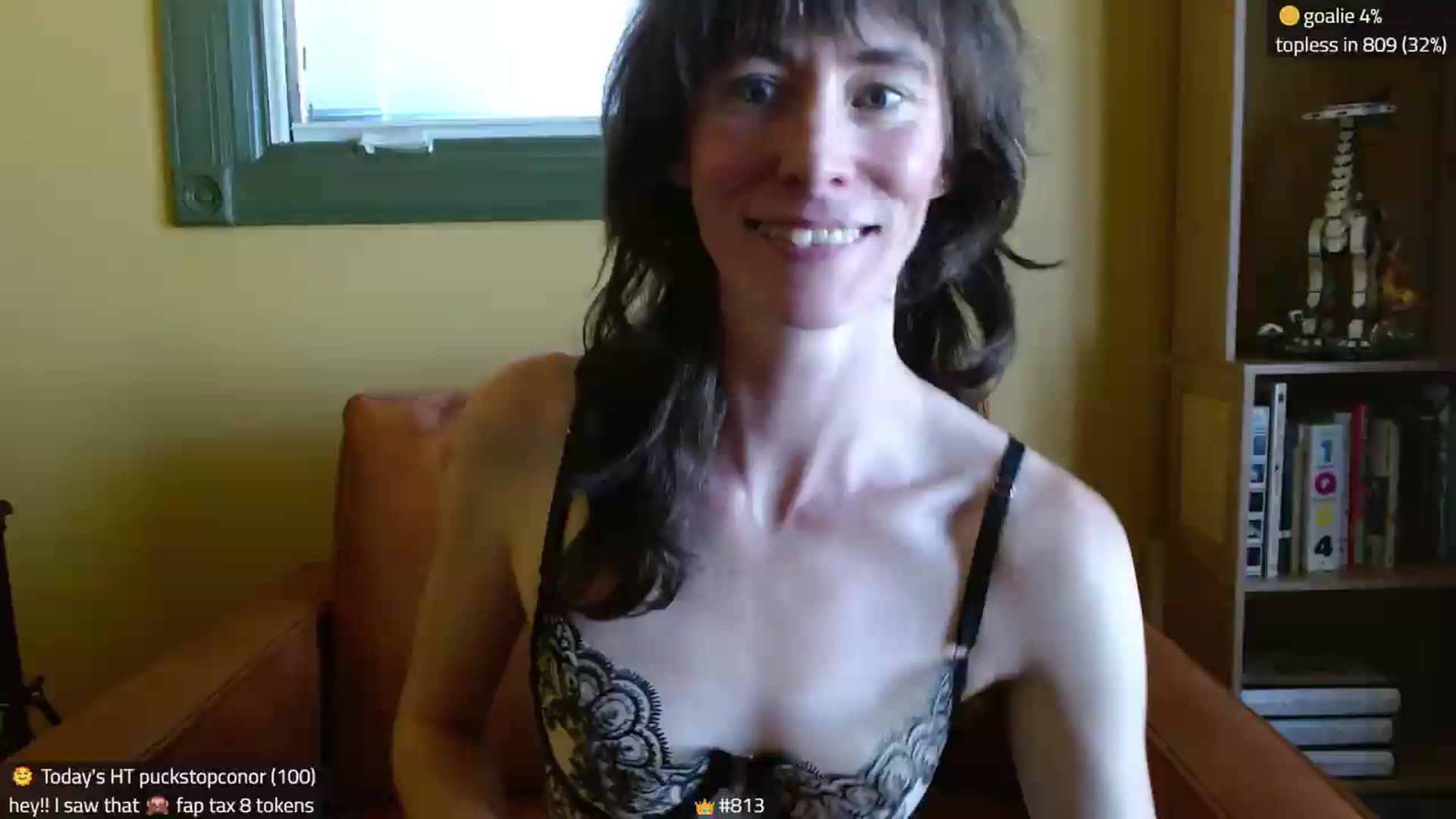 Gallery image thumbnail from Kira_'s myfreecams stream on, 09/01/2026, 16:55 image 19 of 20