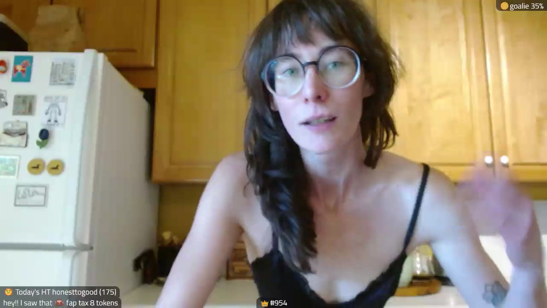 Gallery image thumbnail from Kira_'s myfreecams stream on, 09/02/2026, 13:57 image 19 of 20