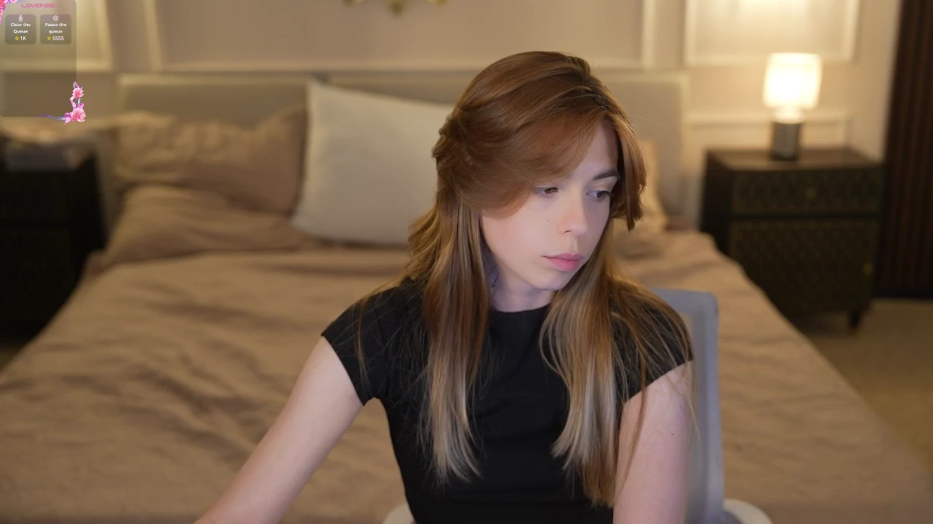 Gallery image thumbnail from Kirasolo's myfreecams stream on, 06/23/2025, 23:57 image 5 of 20