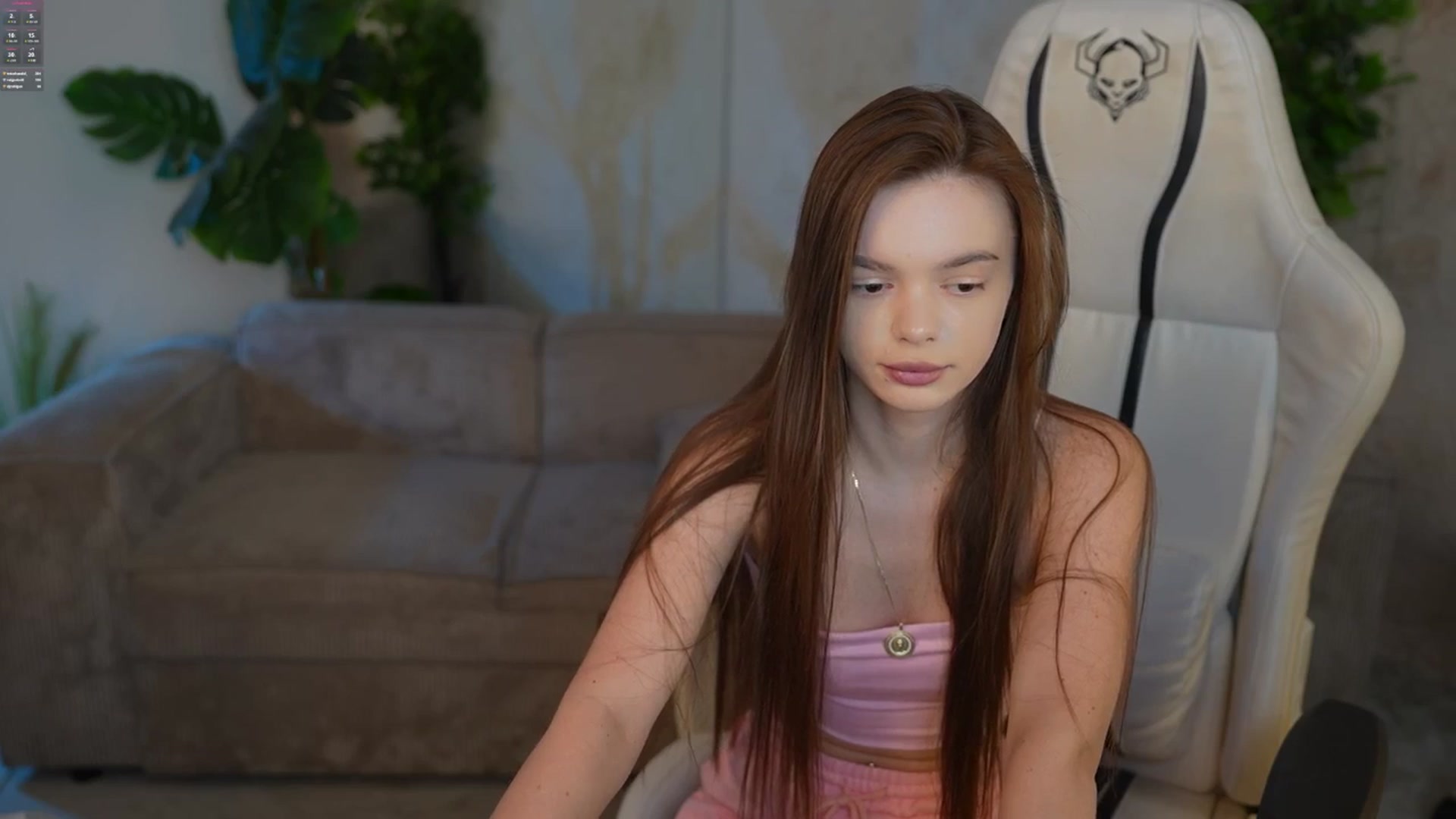 Gallery image thumbnail from Kirasolo's myfreecams stream on, 07/01/2025, 24:59 image 7 of 20