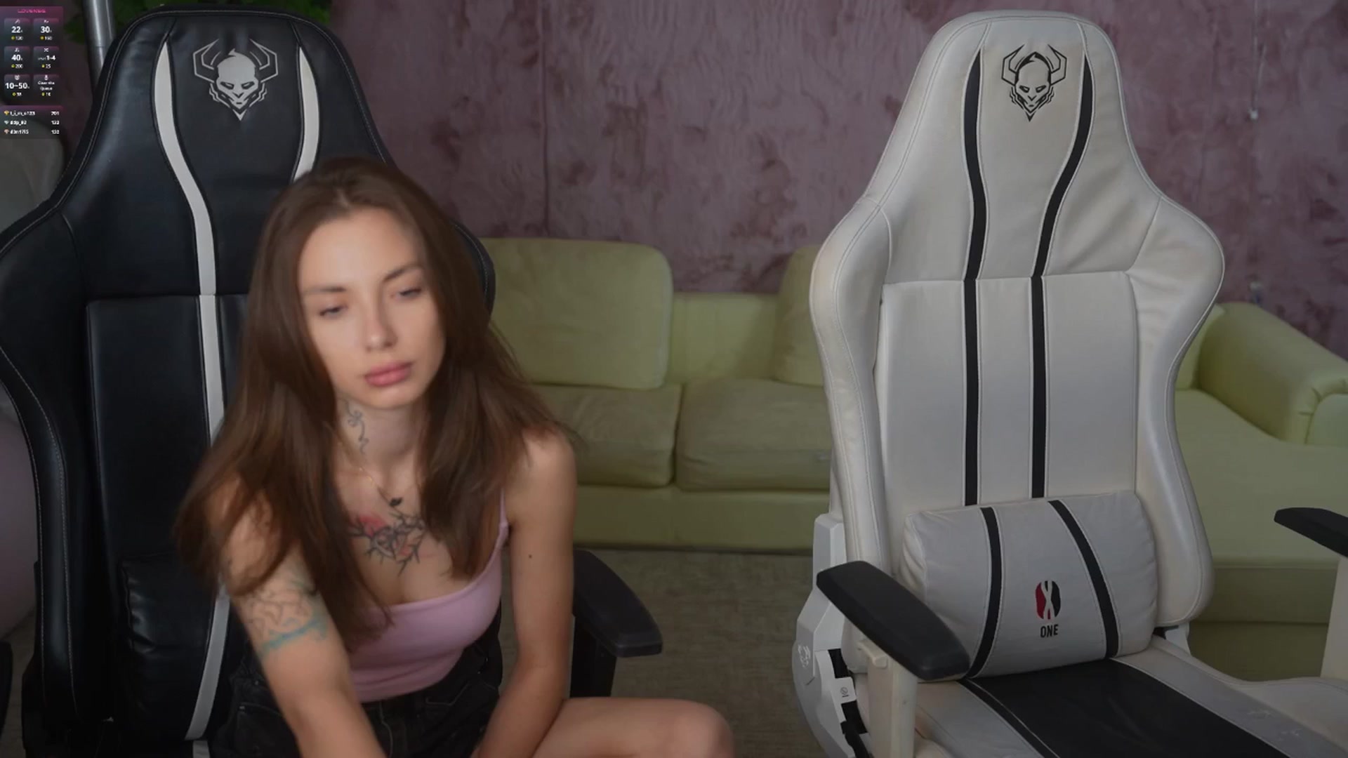 Gallery image thumbnail from Kirasolo's myfreecams stream on, 07/01/2025, 17:24 image 9 of 20