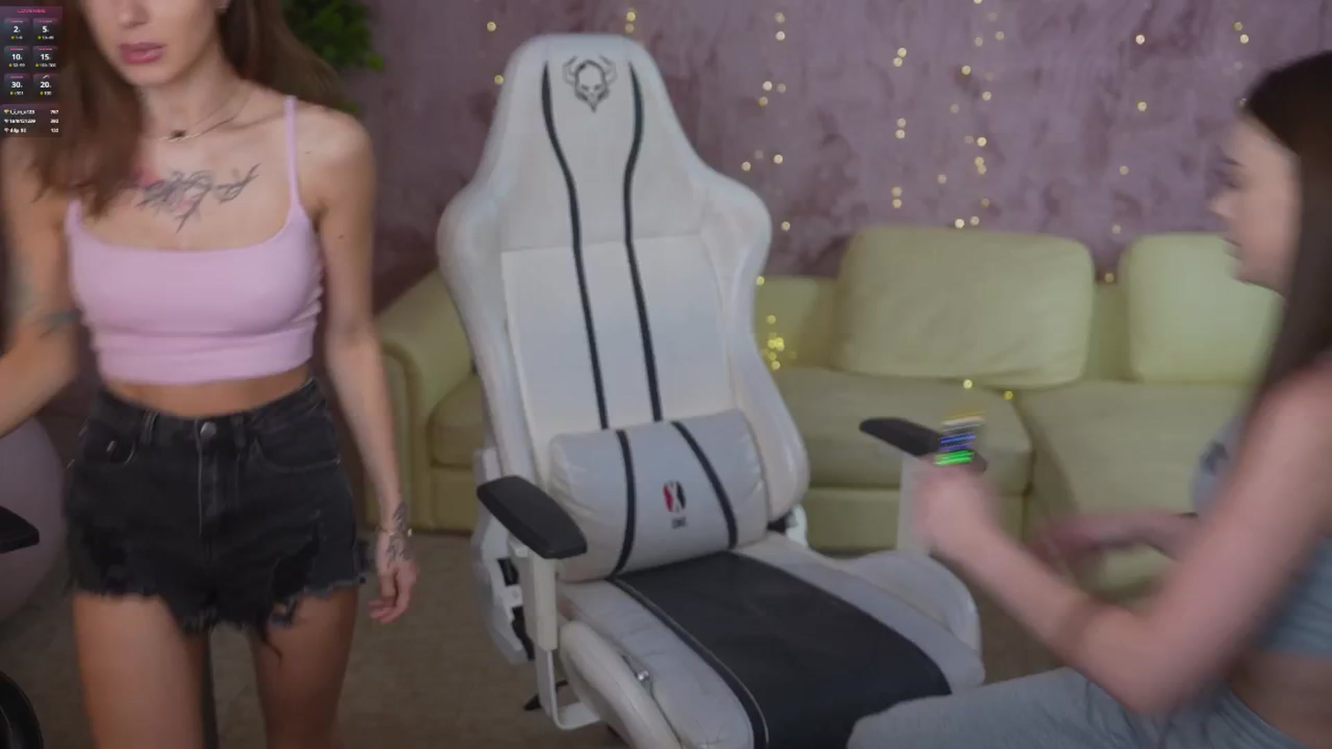 Gallery image thumbnail from Kirasolo's myfreecams stream on, 07/01/2025, 20:03 image 19 of 20