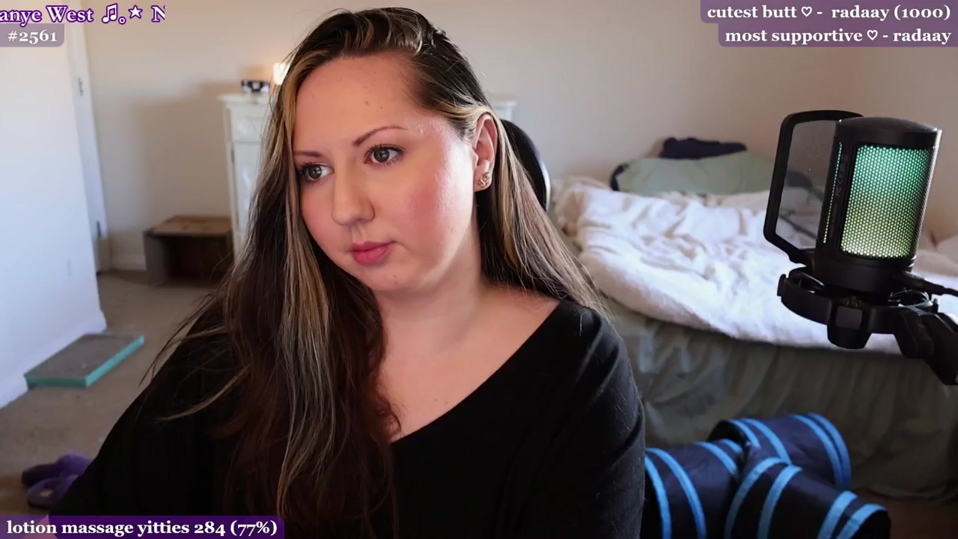 Gallery image thumbnail from Kirby's myfreecams stream on, 10/07/2025, 23:45 image 15 of 20