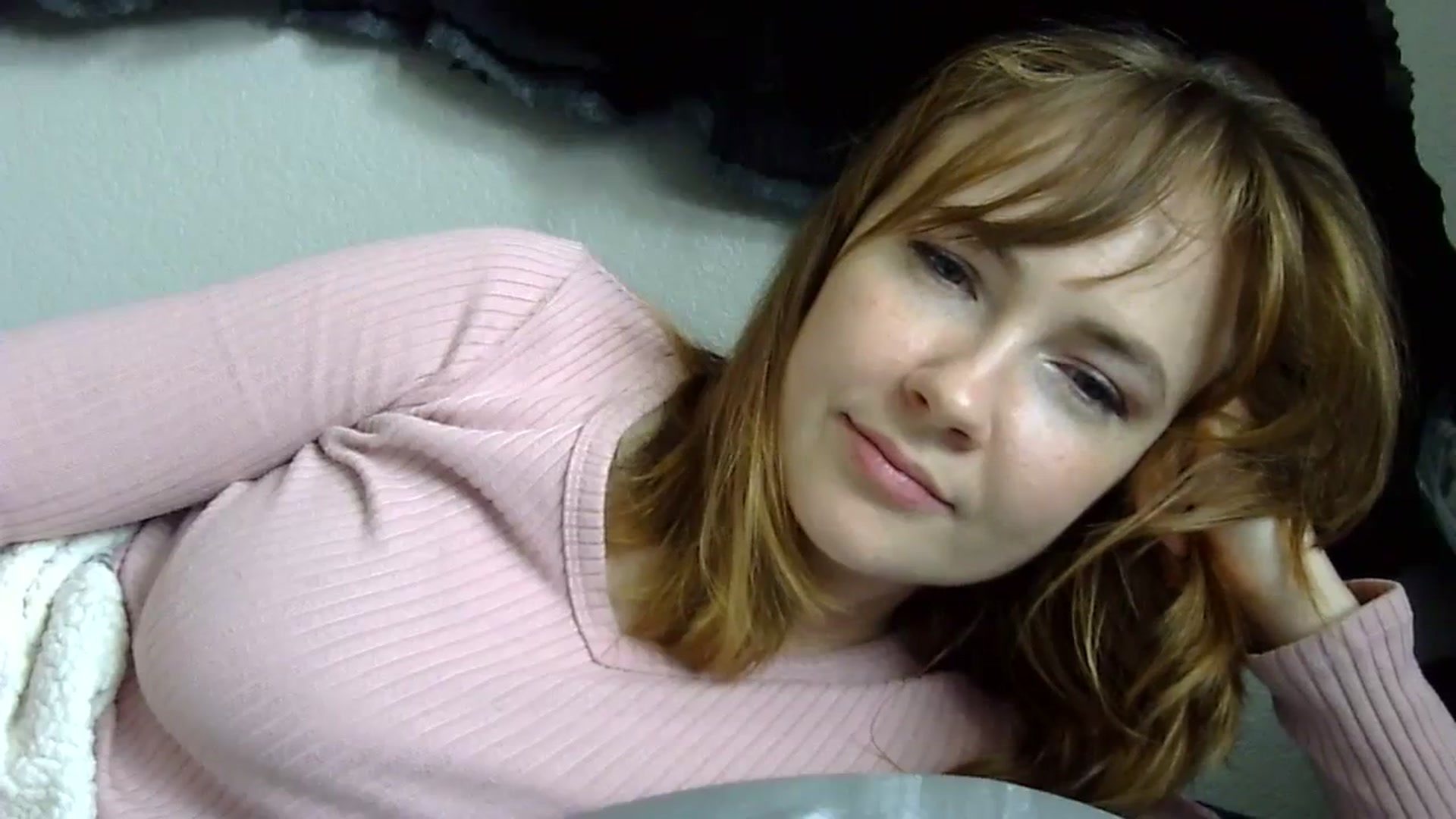 Gallery image thumbnail from KirbyCutie's myfreecams stream on, 03/14/2024, 18:39 image 16 of 20