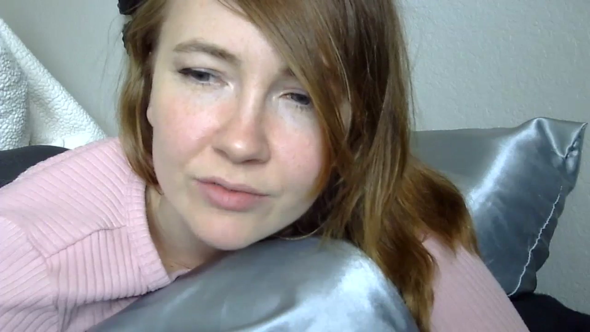 Gallery image thumbnail from KirbyCutie's myfreecams stream on, 03/14/2024, 20:29 image 19 of 20