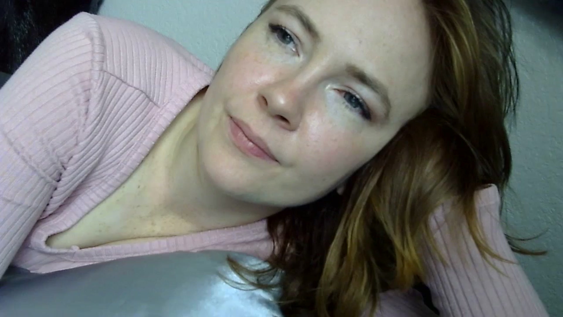 Gallery image thumbnail from KirbyCutie's myfreecams stream on, 03/14/2024, 20:29 image 3 of 20