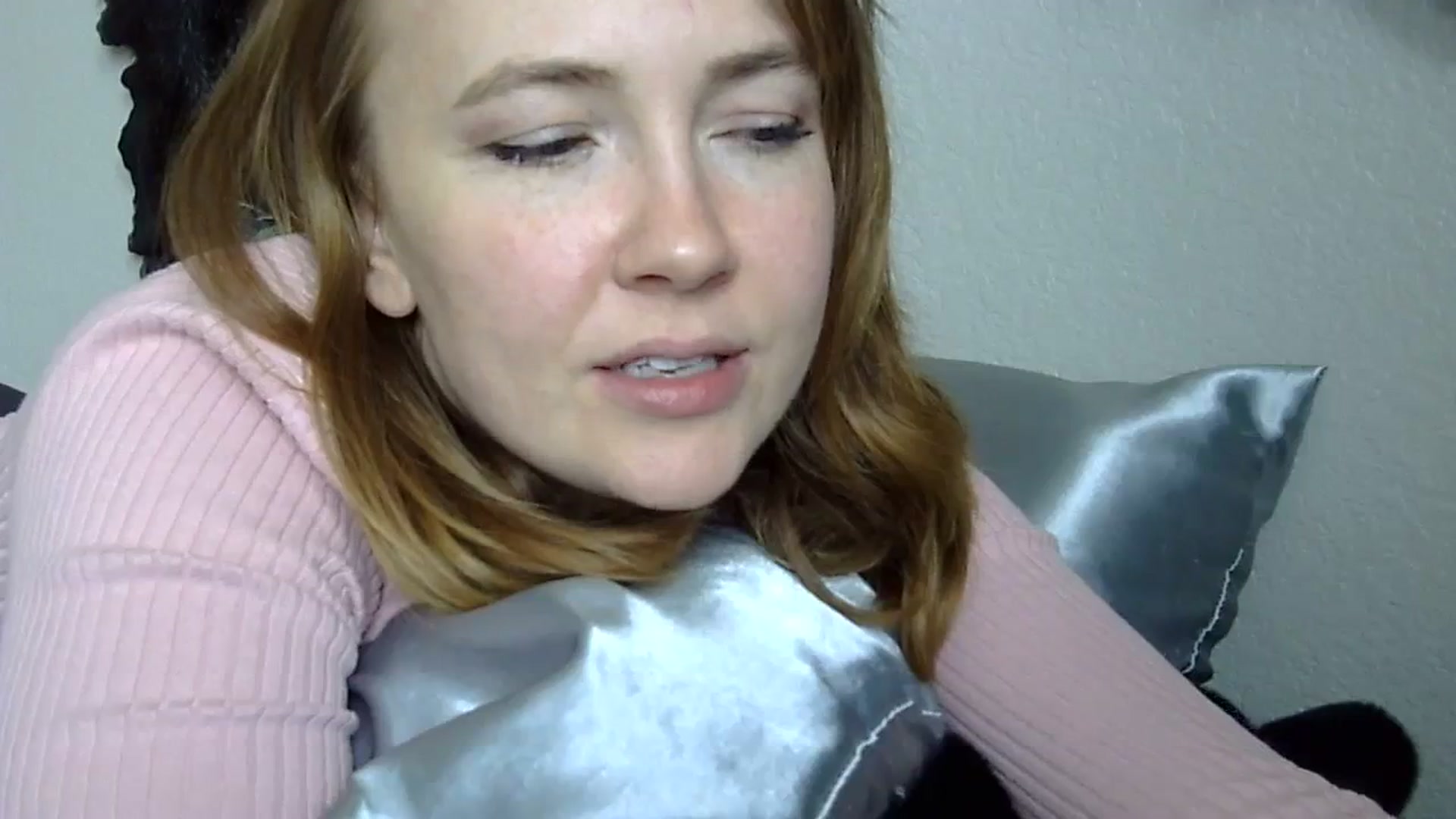 Gallery image thumbnail from KirbyCutie's myfreecams stream on, 03/14/2024, 20:29 image 8 of 20