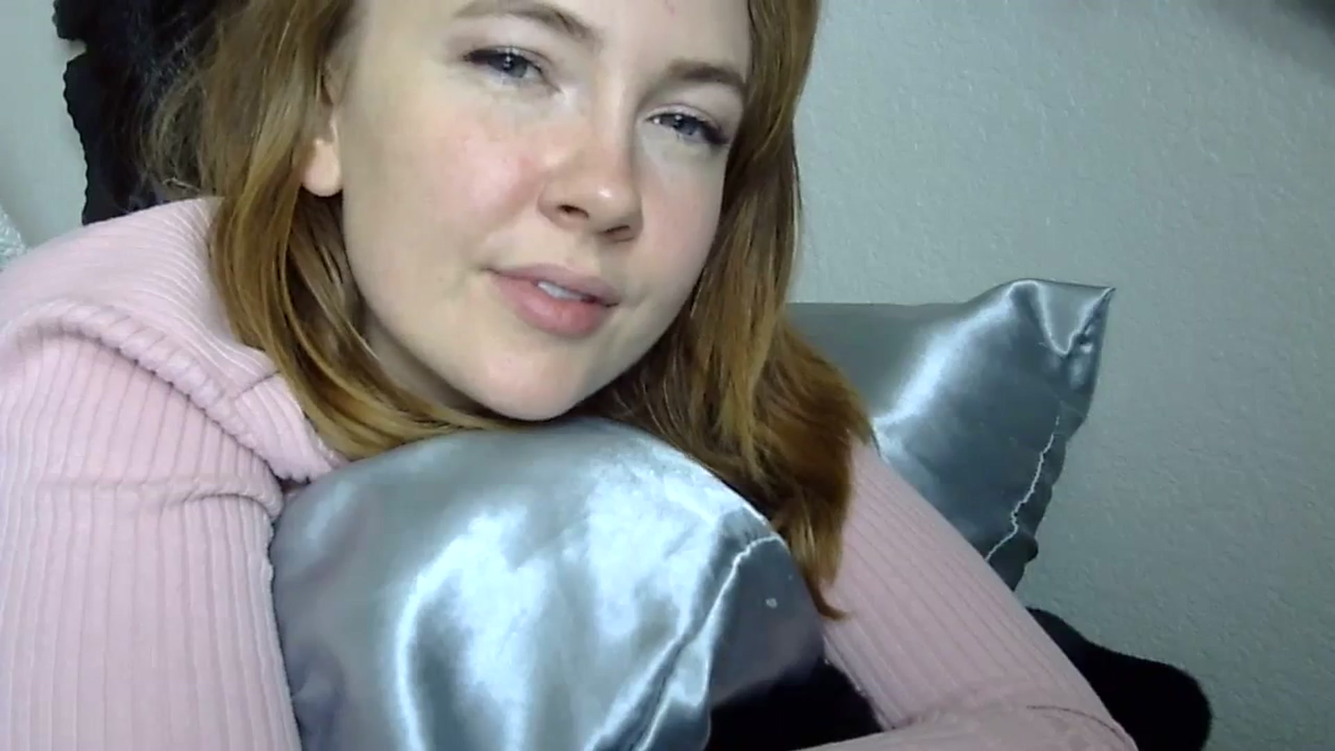Gallery image thumbnail from KirbyCutie's myfreecams stream on, 03/14/2024, 20:29 image 13 of 20