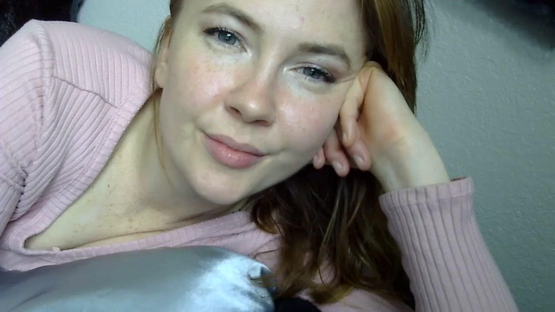 Gallery image thumbnail from KirbyCutie's myfreecams stream on, 03/14/2024, 20:29 image 4 of 20
