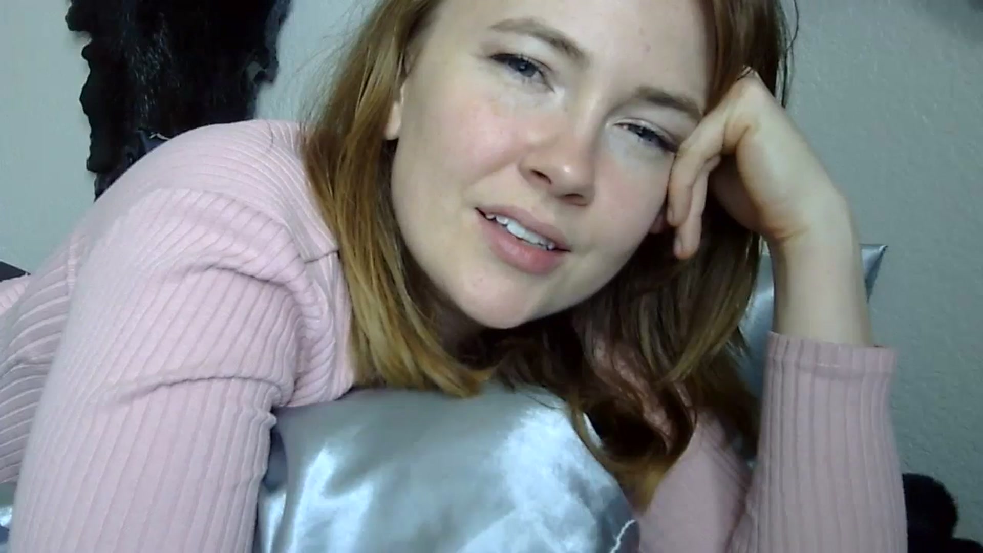 Gallery image thumbnail from KirbyCutie's myfreecams stream on, 03/14/2024, 20:29 image 9 of 20