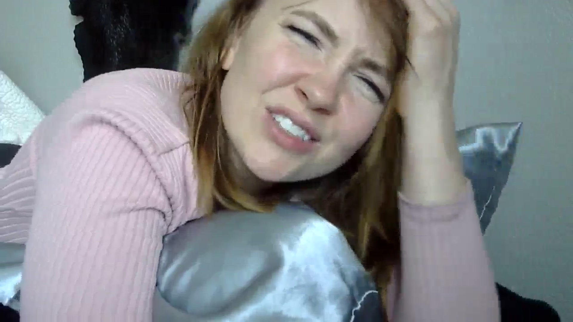 Gallery image thumbnail from KirbyCutie's myfreecams stream on, 03/14/2024, 20:29 image 16 of 20