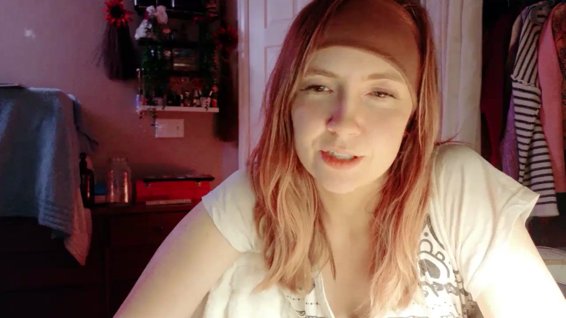 Gallery image thumbnail from KirbyCutie's myfreecams stream on, 04/30/2026, 06:04 image 12 of 20