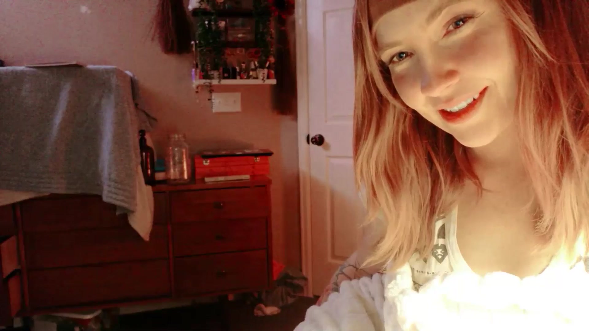Gallery image thumbnail from KirbyCutie's myfreecams stream on, 04/30/2026, 06:04 image 2 of 20