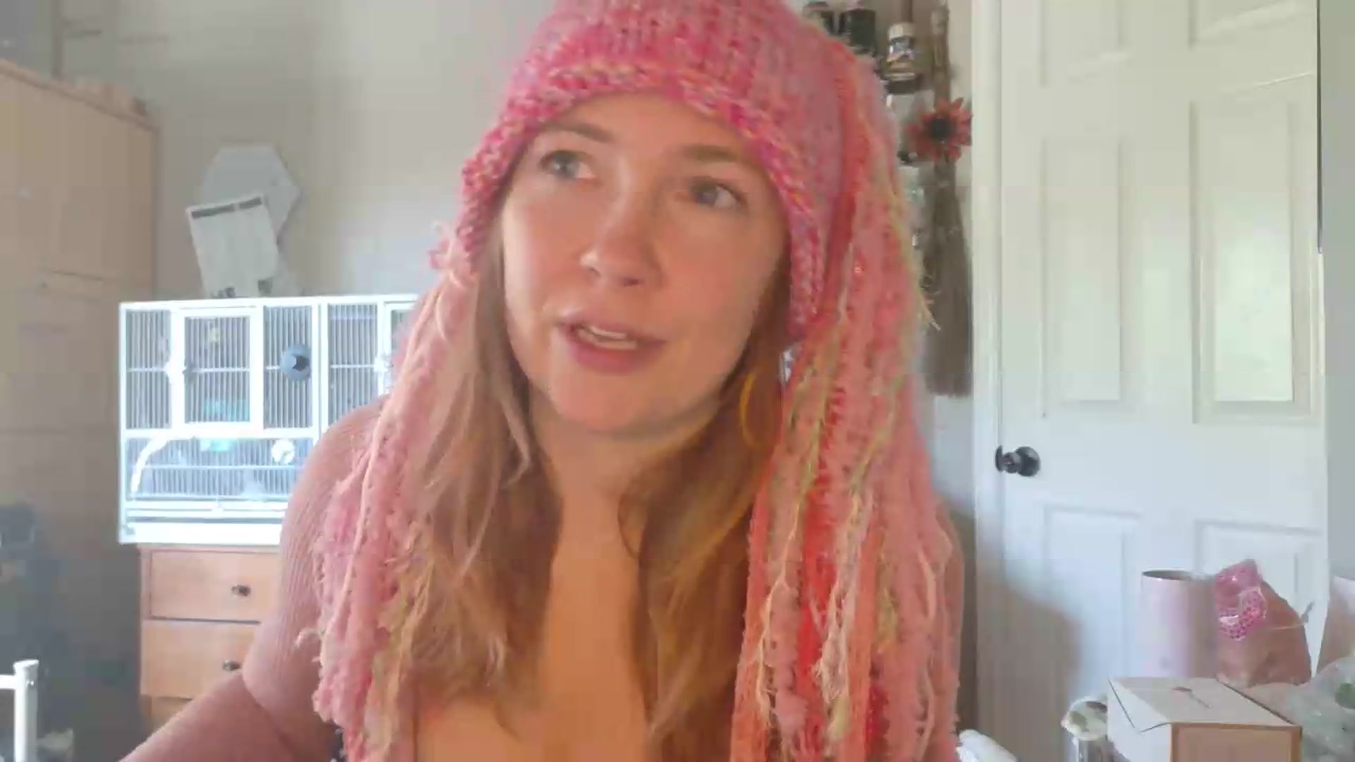Gallery image thumbnail from KirbyCutie's myfreecams stream on, 05/21/2026, 18:51 image 9 of 20