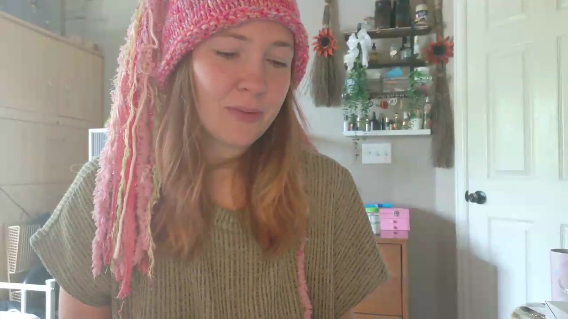 Gallery image thumbnail from KirbyCutie's myfreecams stream on, 05/21/2026, 18:51 image 2 of 20