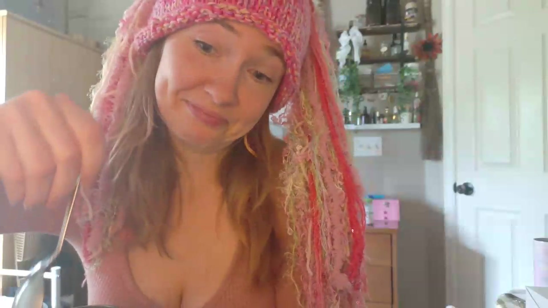 Gallery image thumbnail from KirbyCutie's myfreecams stream on, 05/21/2026, 18:51 image 6 of 20