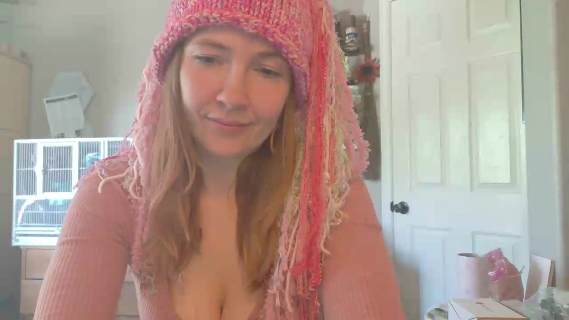 Gallery image thumbnail from KirbyCutie's myfreecams stream on, 05/21/2026, 18:51 image 18 of 20