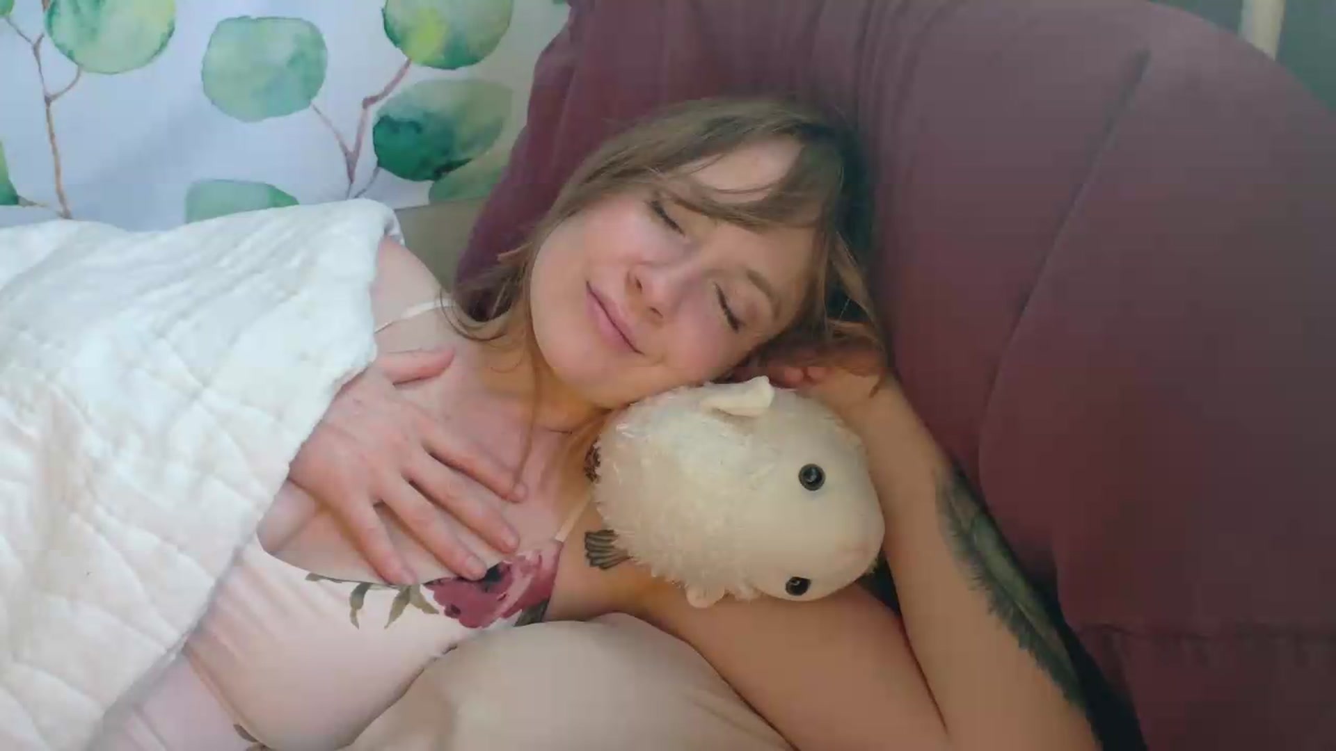 Gallery image thumbnail from KirbyCutie's myfreecams stream on, 06/12/2026, 01:36 image 13 of 20