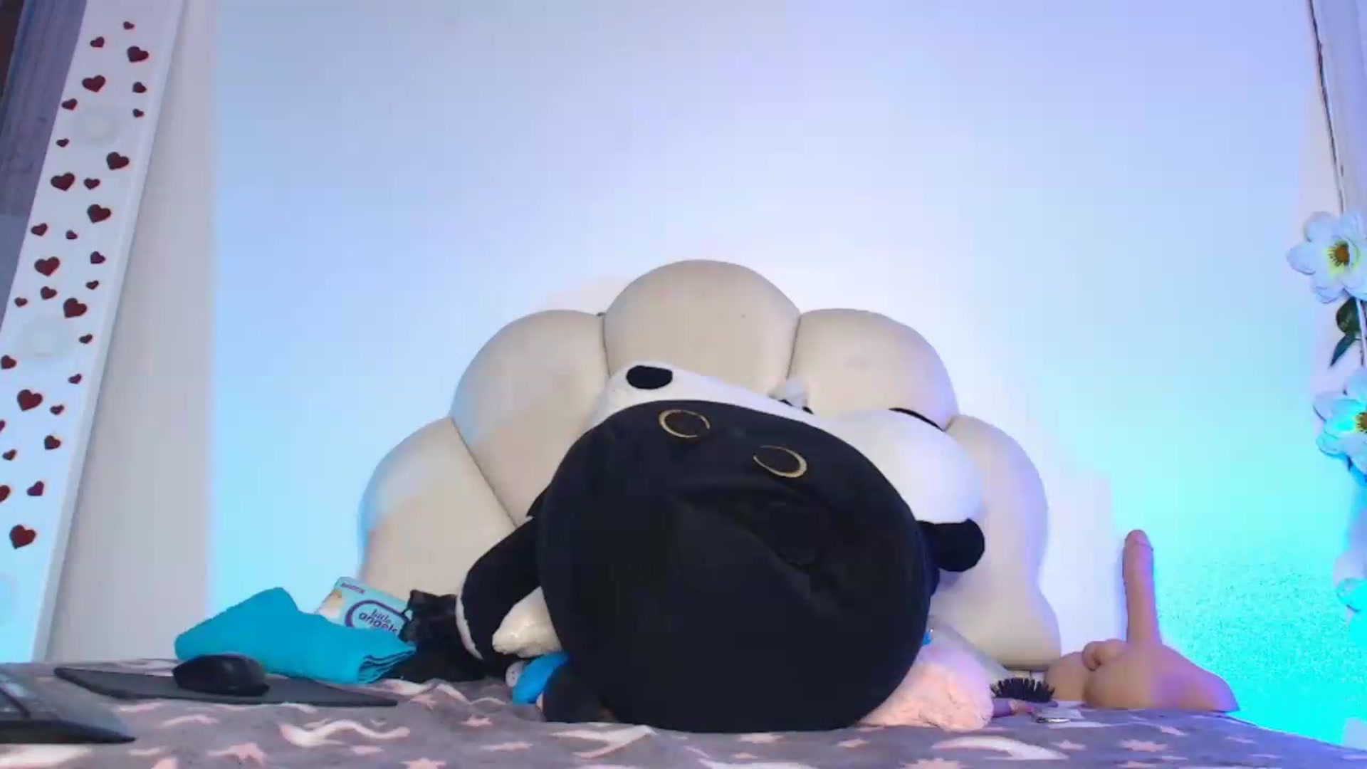 Gallery image thumbnail from KishaColins's myfreecams stream on, 05/15/2026, 18:00 image 9 of 20