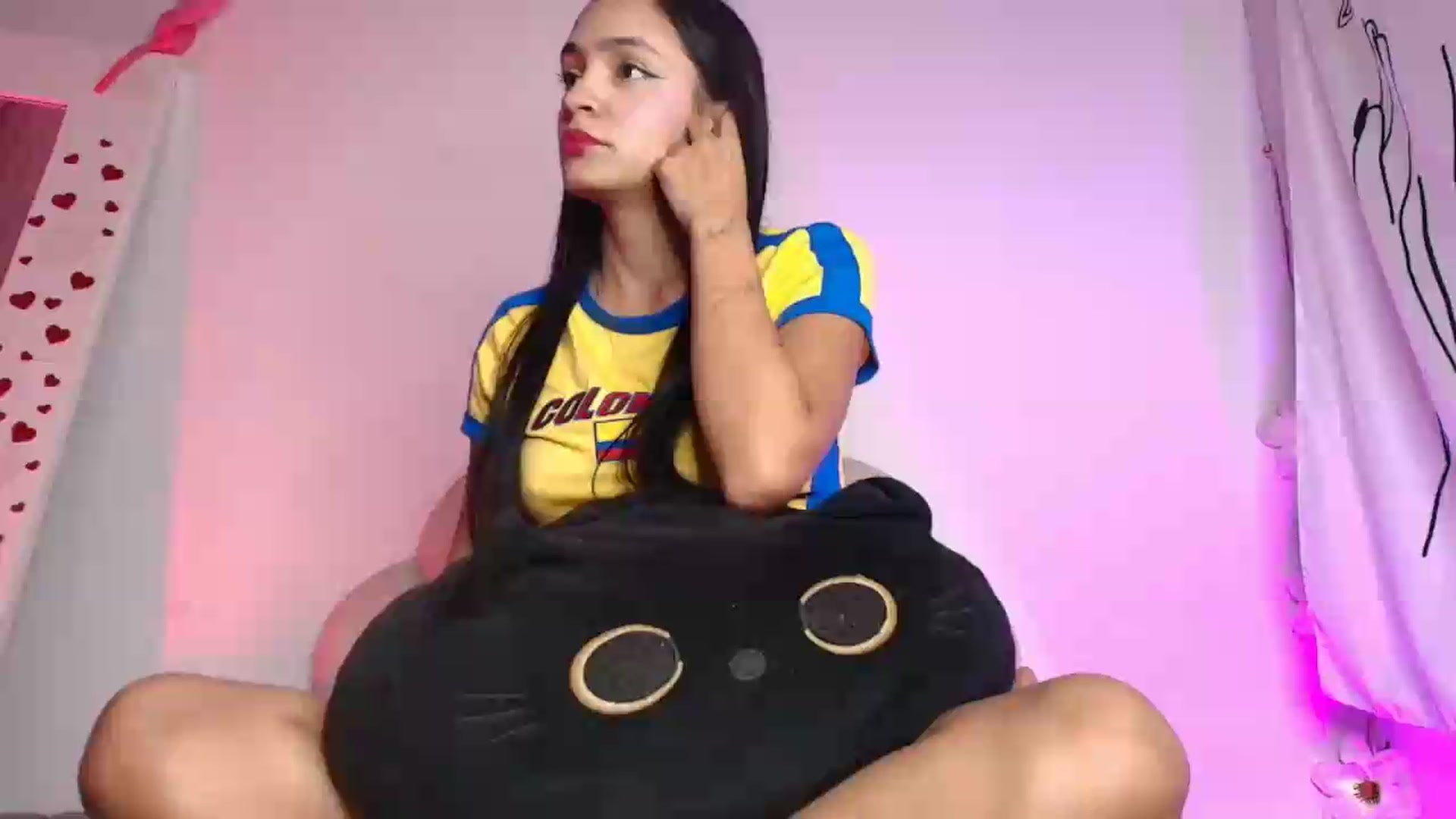 Gallery image thumbnail from KishaColins's myfreecams stream on, 06/26/2026, 13:46 image 1 of 20