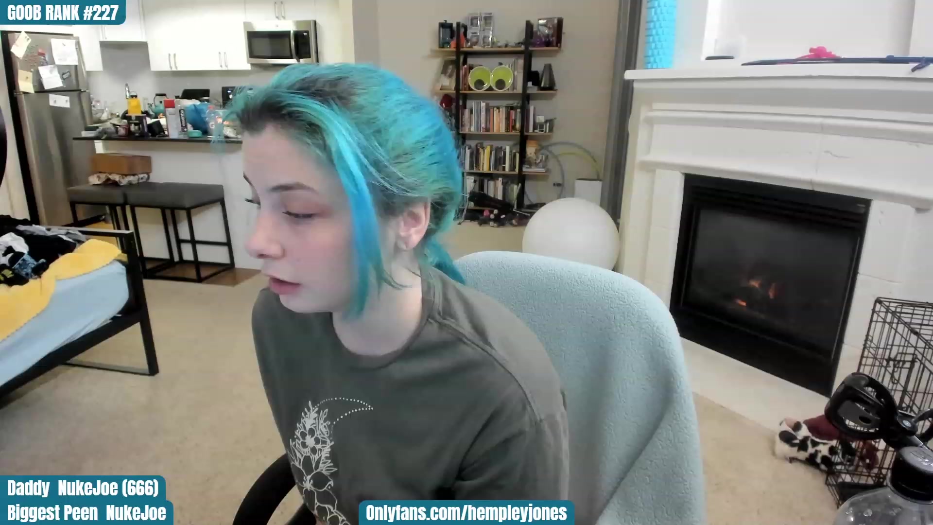 Gallery image thumbnail from KismaAss's myfreecams stream on, 01/03/2023, 01:35 image 15 of 20