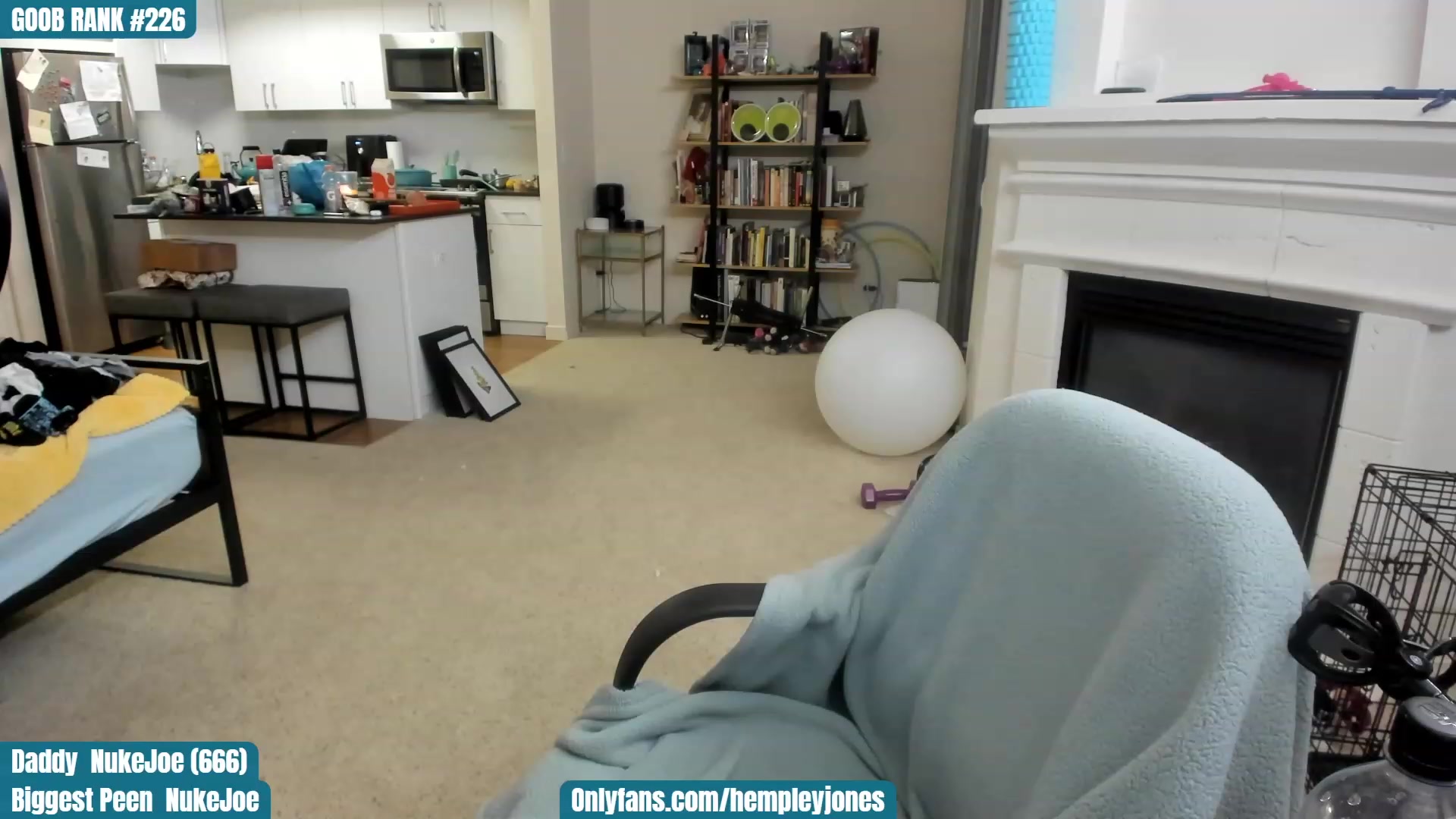 Gallery image thumbnail from KismaAss's myfreecams stream on, 01/03/2023, 01:35 image 18 of 20