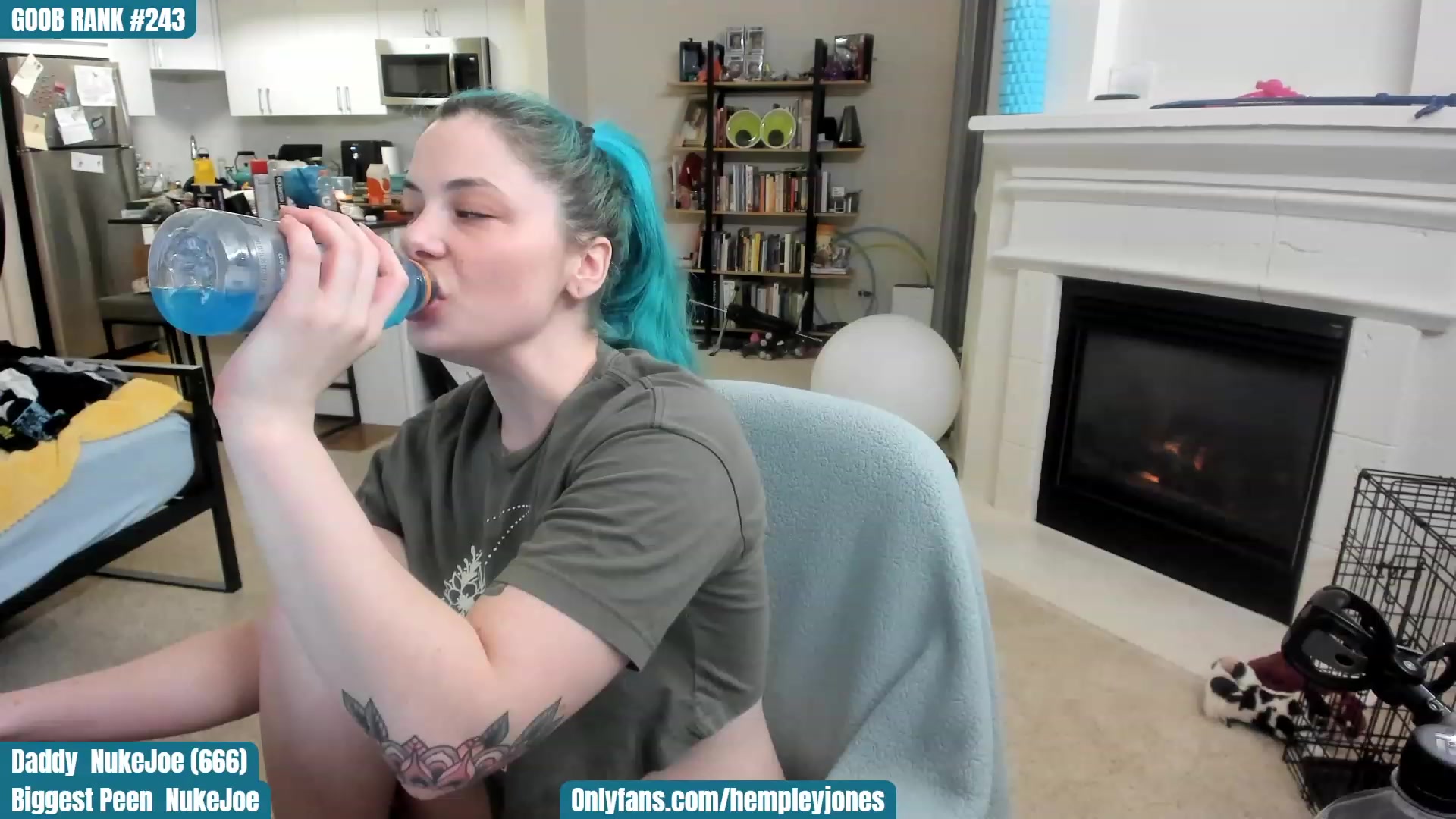 Gallery image thumbnail from KismaAss's myfreecams stream on, 01/03/2023, 01:35 image 10 of 20