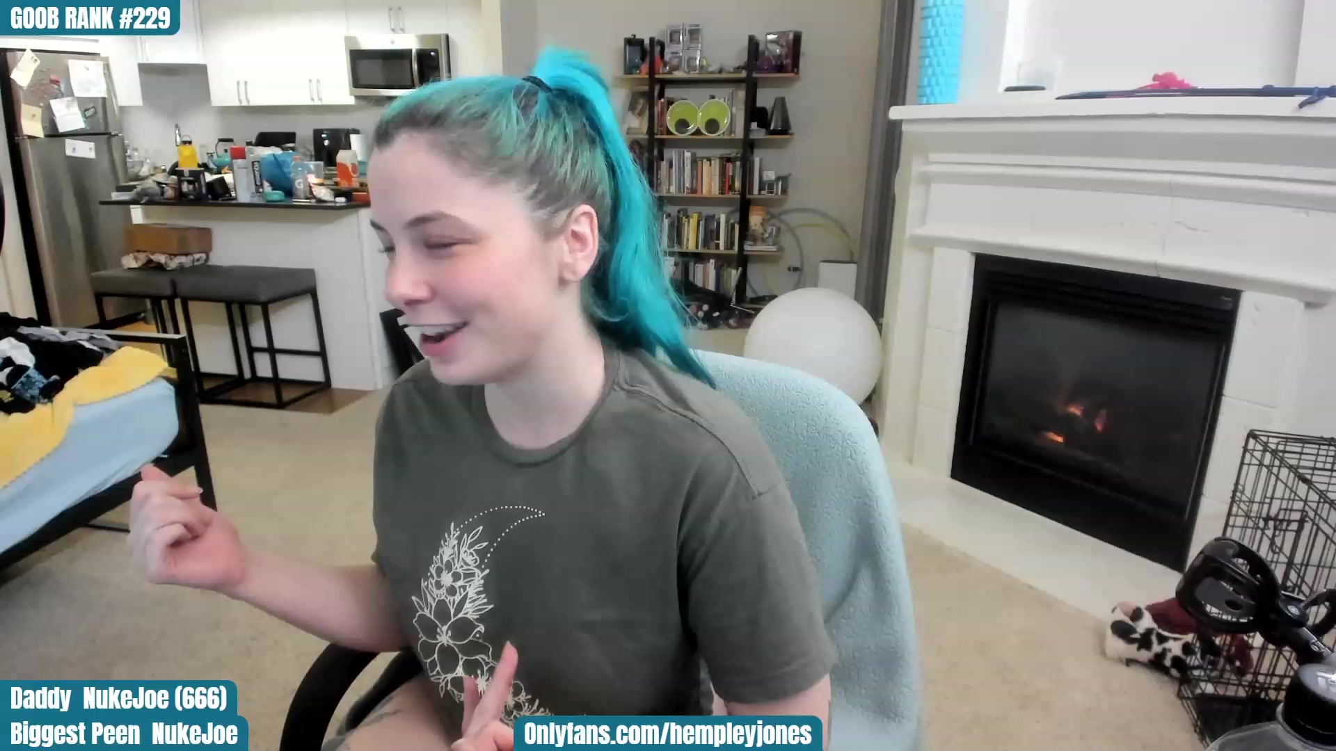 Gallery image thumbnail from KismaAss's myfreecams stream on, 01/03/2023, 01:35 image 11 of 20