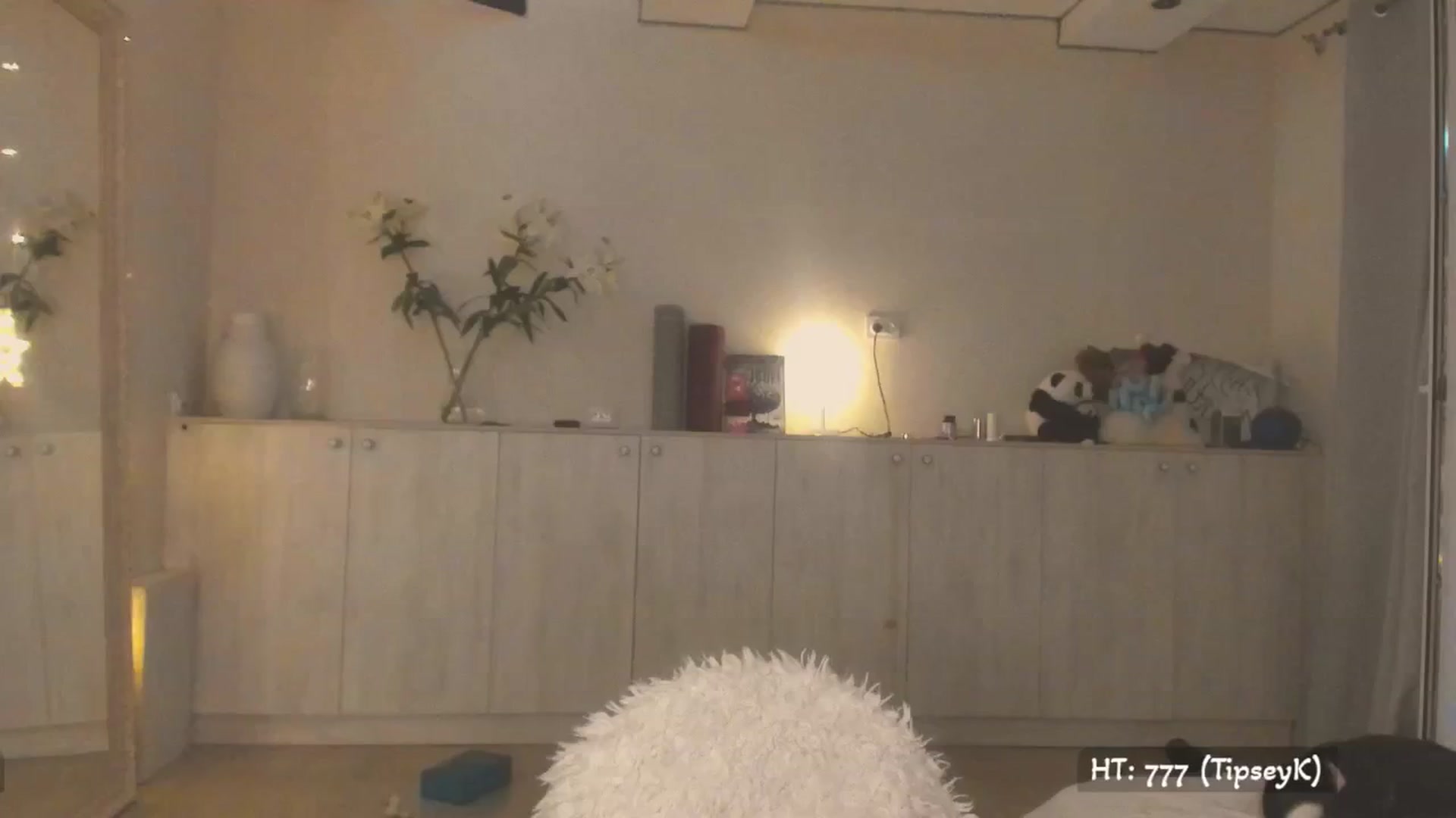 Gallery image thumbnail from KissMyEyess's myfreecams stream on, 07/04/2025, 24:03 image 19 of 20