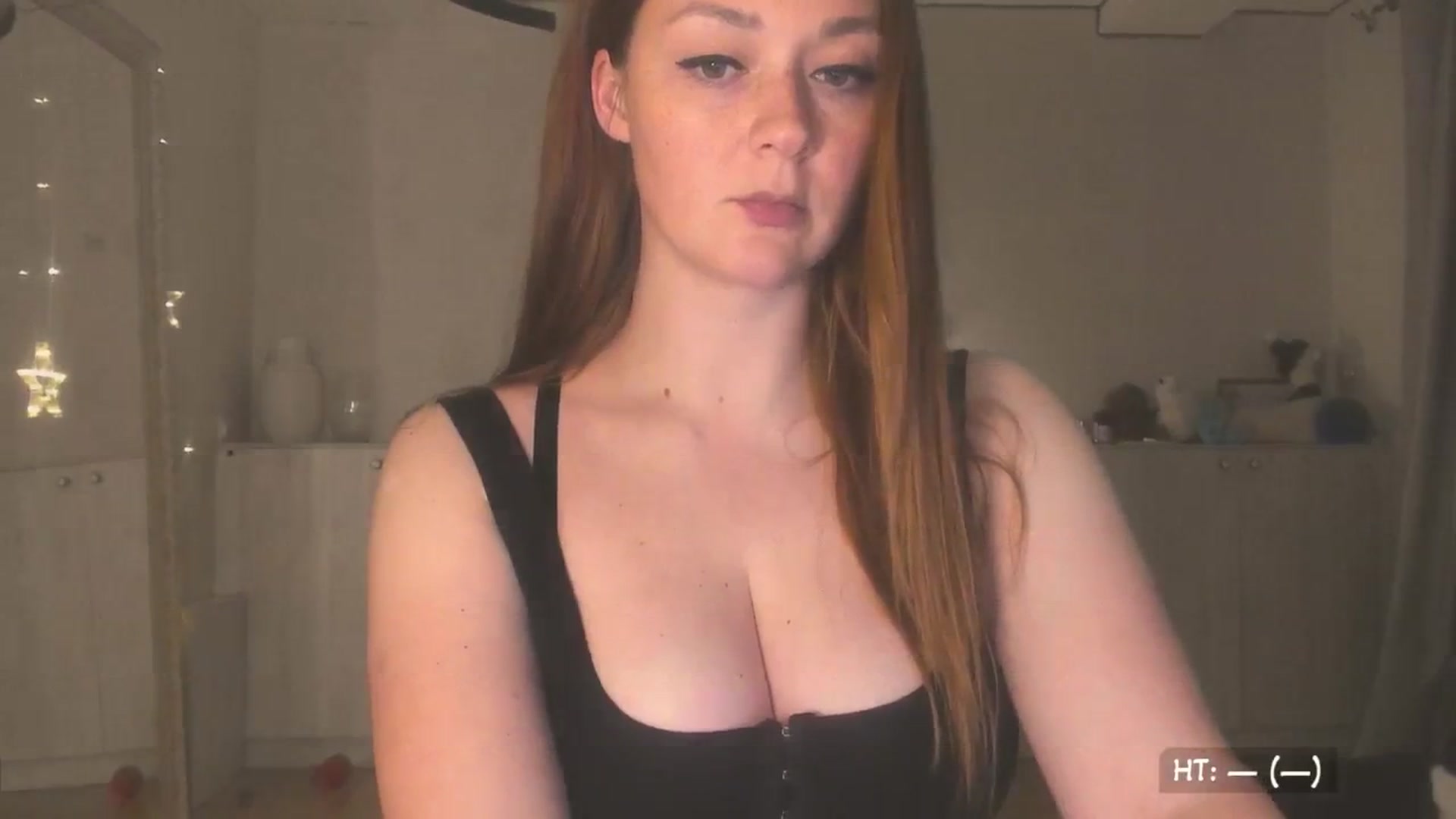 Gallery image thumbnail from KissMyEyess's myfreecams stream on, 07/05/2025, 23:28 image 7 of 20
