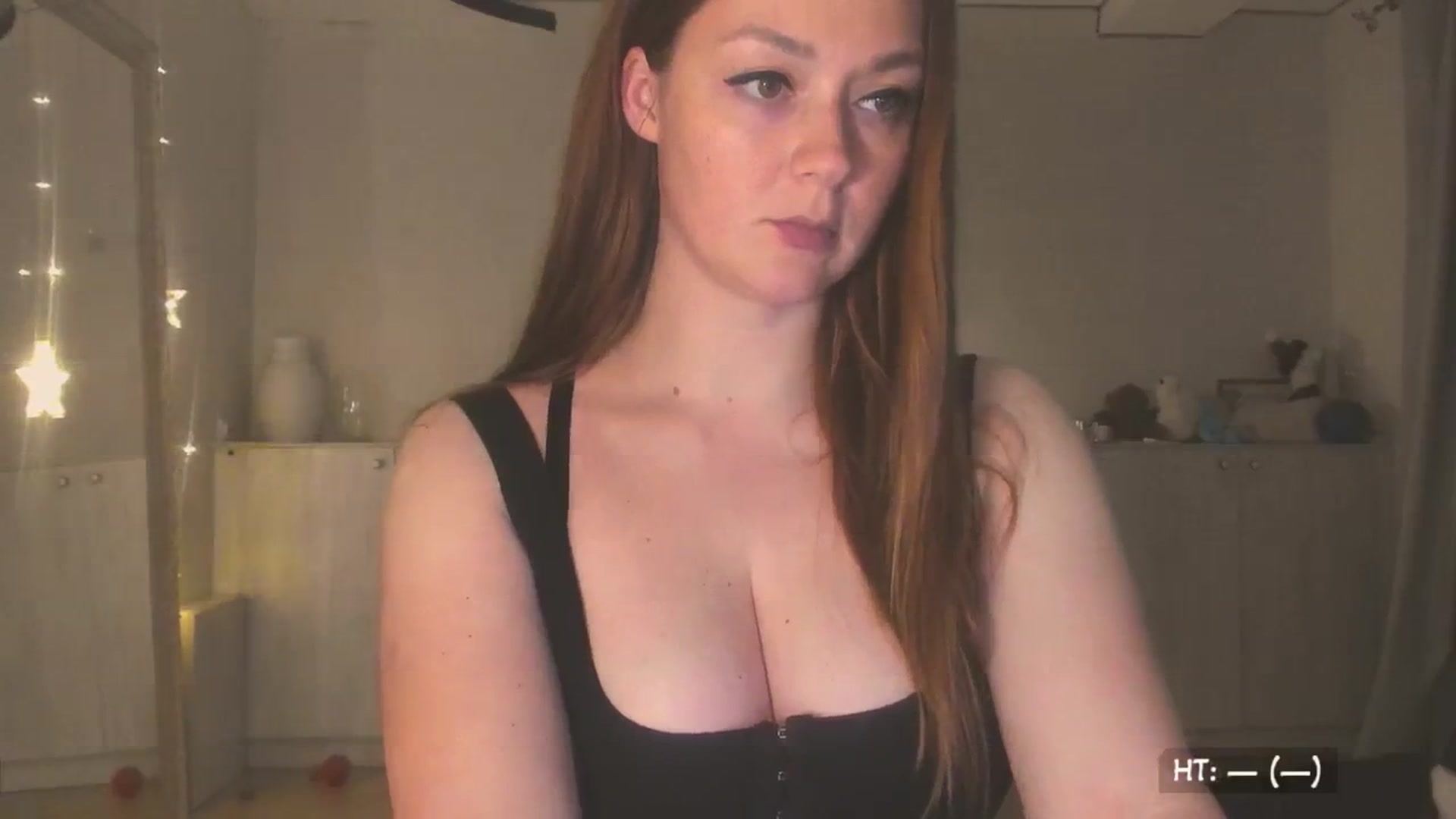Gallery image thumbnail from KissMyEyess's myfreecams stream on, 07/05/2025, 23:28 image 8 of 20