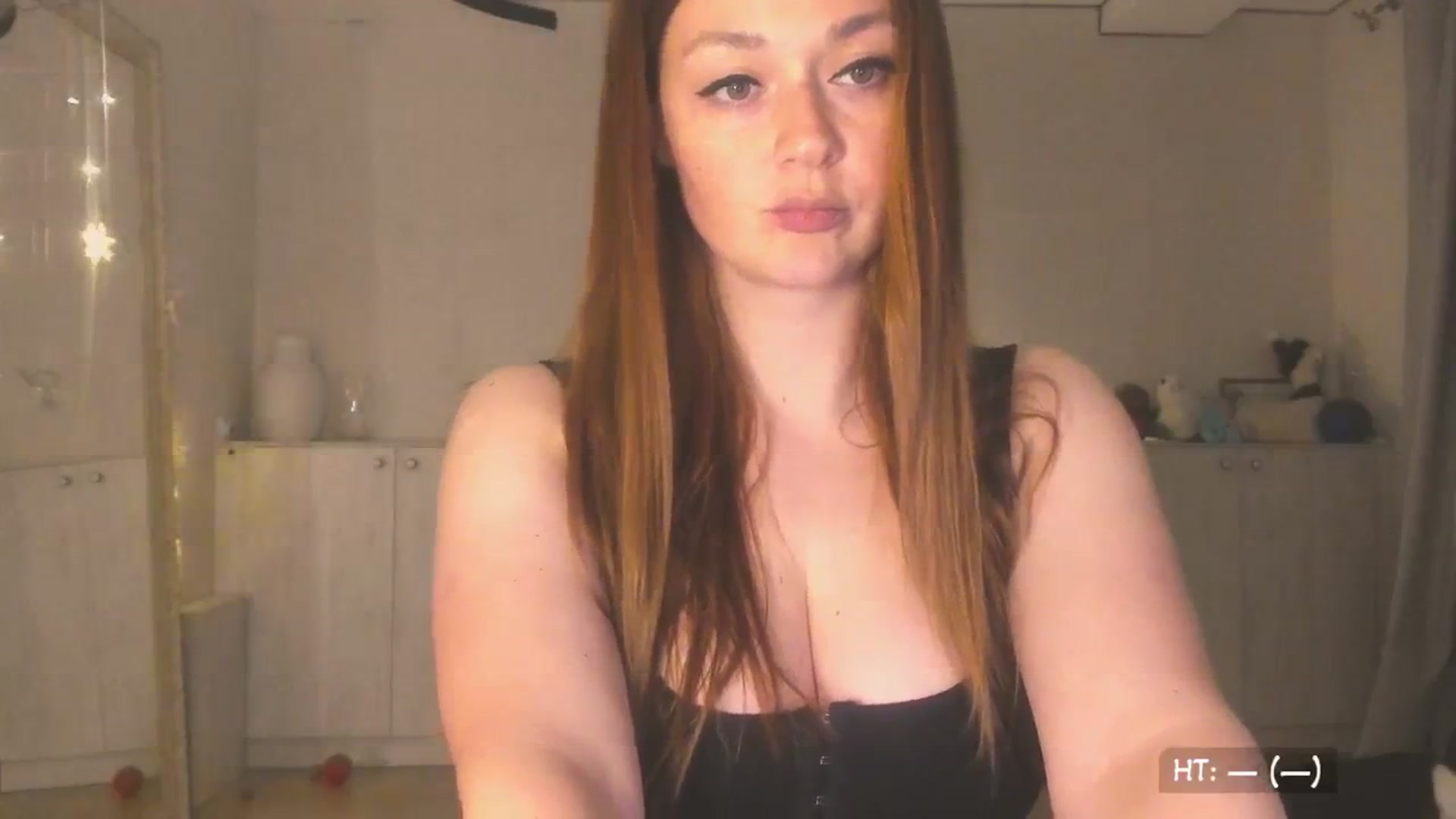 Gallery image thumbnail from KissMyEyess's myfreecams stream on, 07/05/2025, 23:28 image 6 of 20