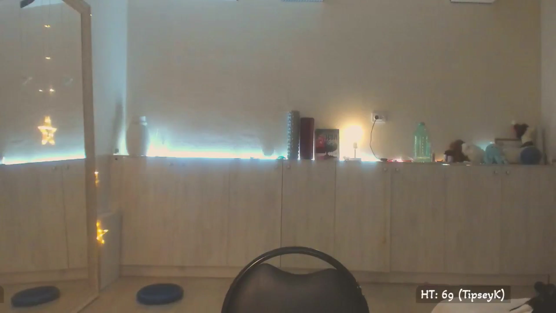 Gallery image thumbnail from KissMyEyess's myfreecams stream on, 07/09/2025, 24:40 image 10 of 20