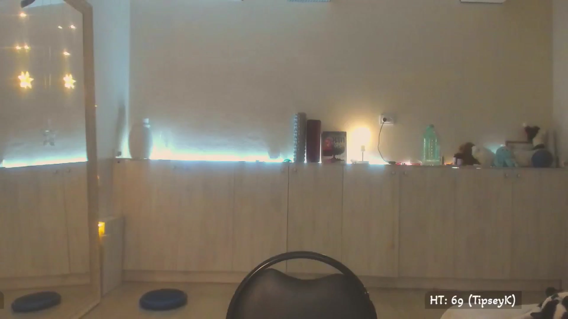 Gallery image thumbnail from KissMyEyess's myfreecams stream on, 07/09/2025, 24:40 image 11 of 20