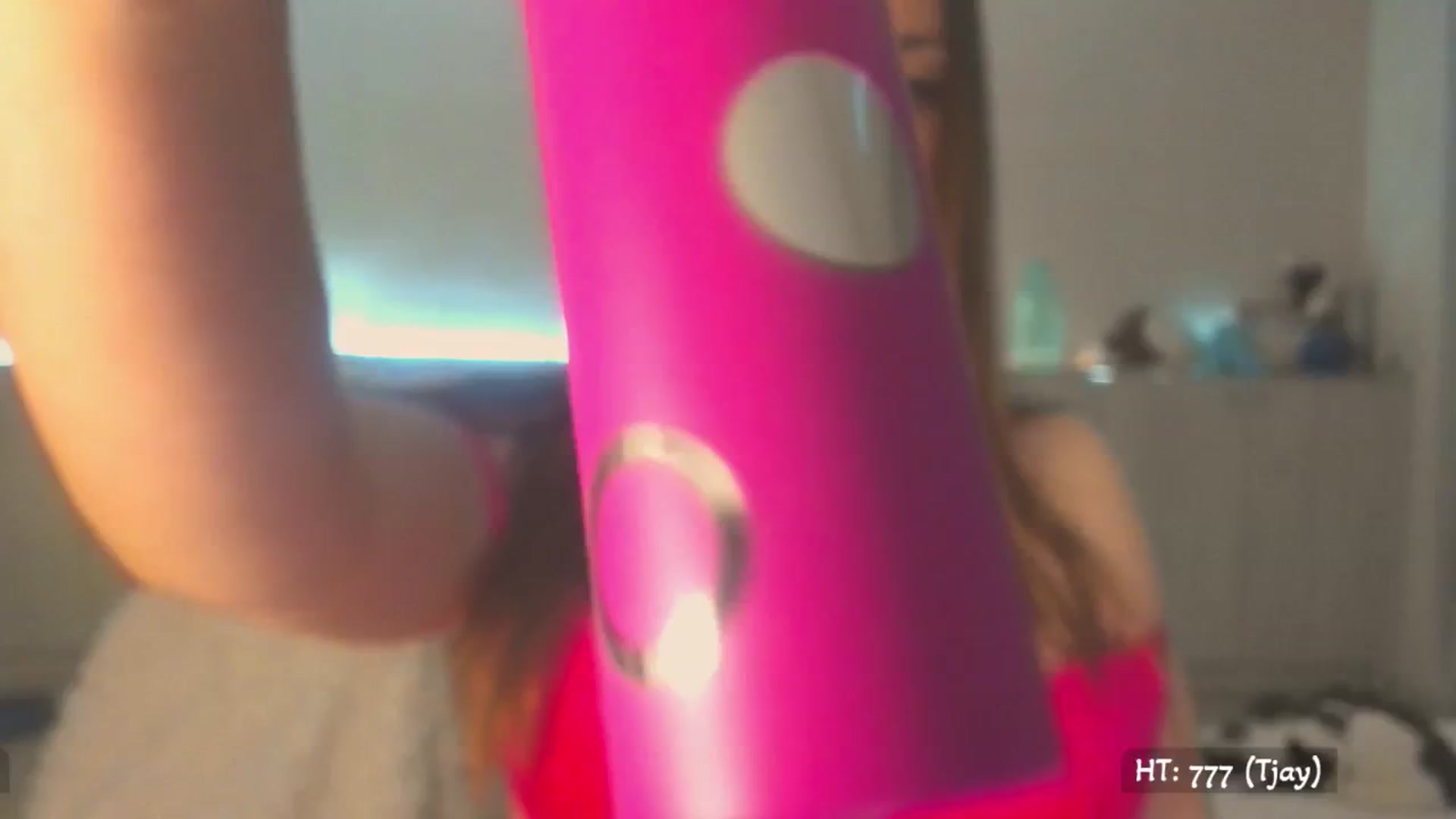 Gallery image thumbnail from KissMyEyess's myfreecams stream on, 07/09/2025, 02:04 image 12 of 20