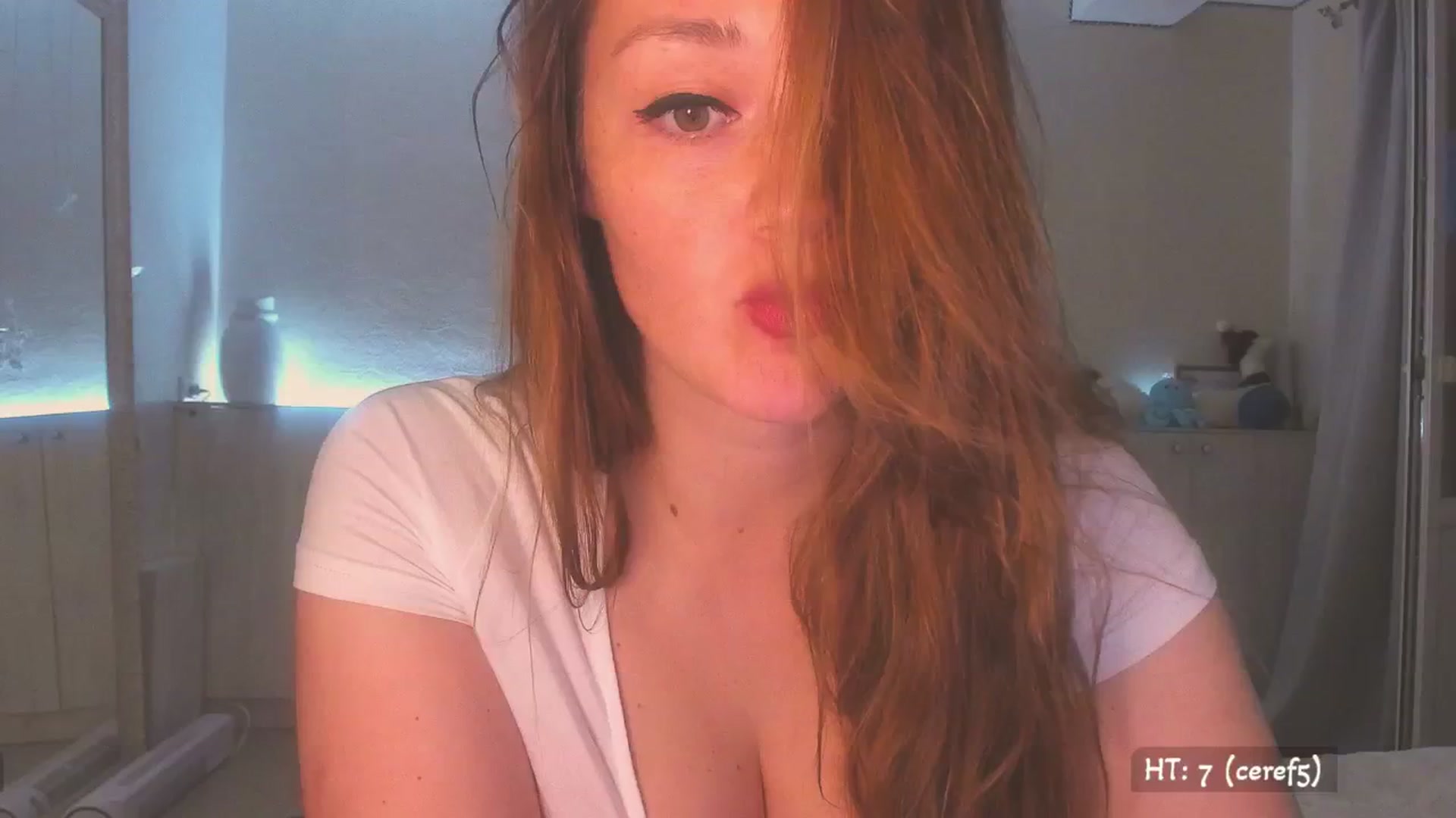 Gallery image thumbnail from KissMyEyess's myfreecams stream on, 07/17/2025, 24:25 image 10 of 20