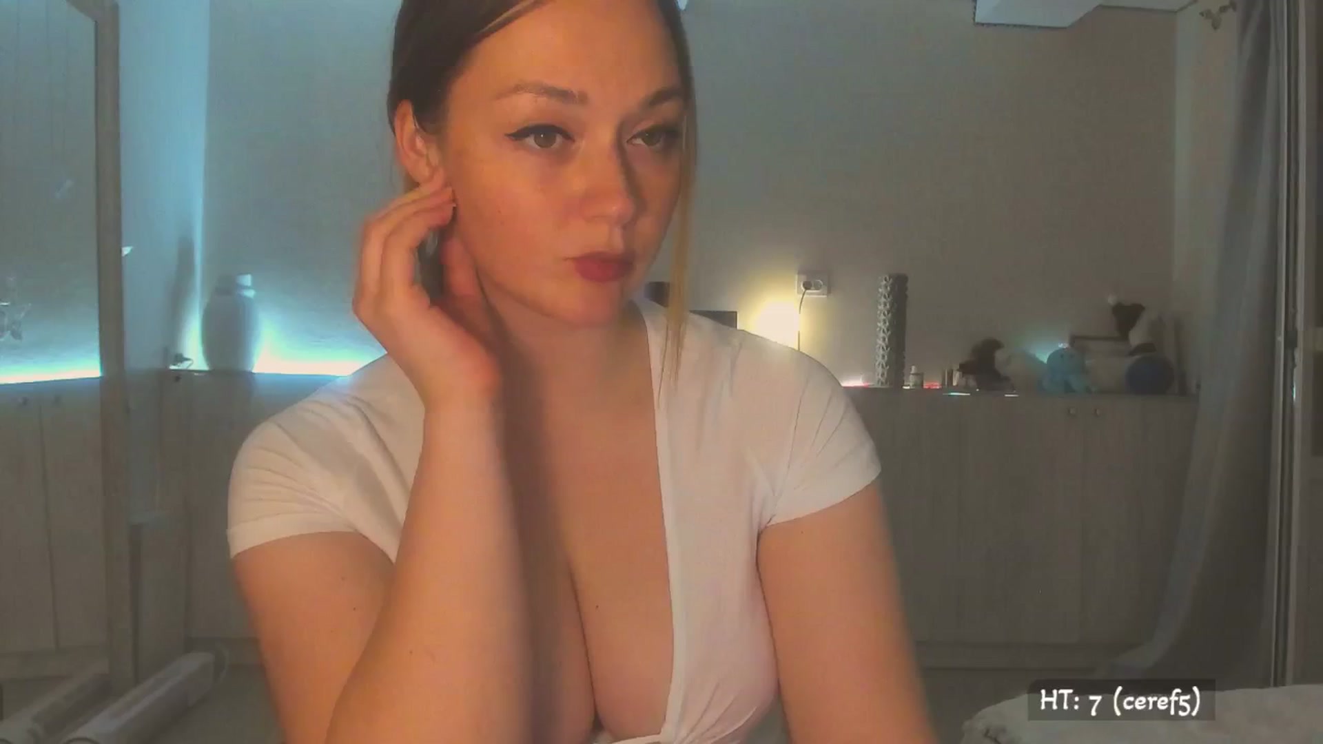 Gallery image thumbnail from KissMyEyess's myfreecams stream on, 07/17/2025, 24:25 image 6 of 20