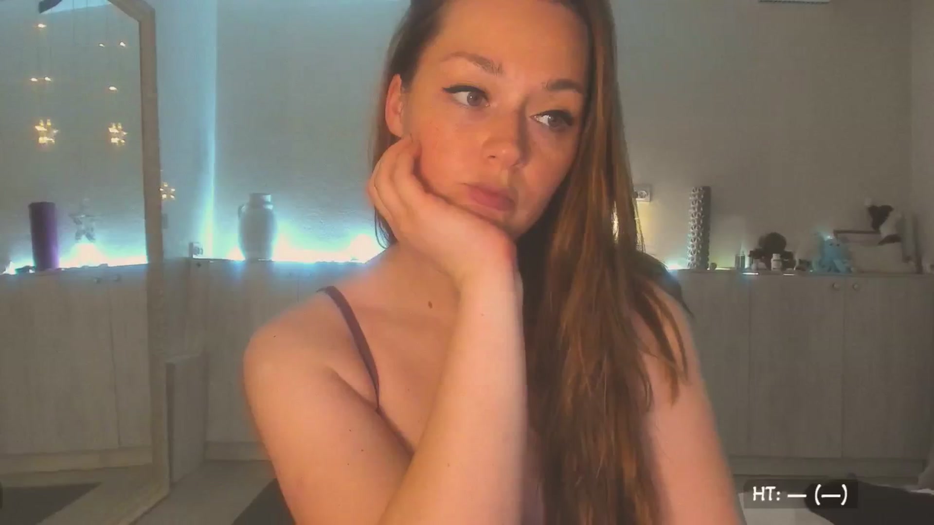 Gallery image thumbnail from KissMyEyess's myfreecams stream on, 07/24/2025, 24:04 image 11 of 20