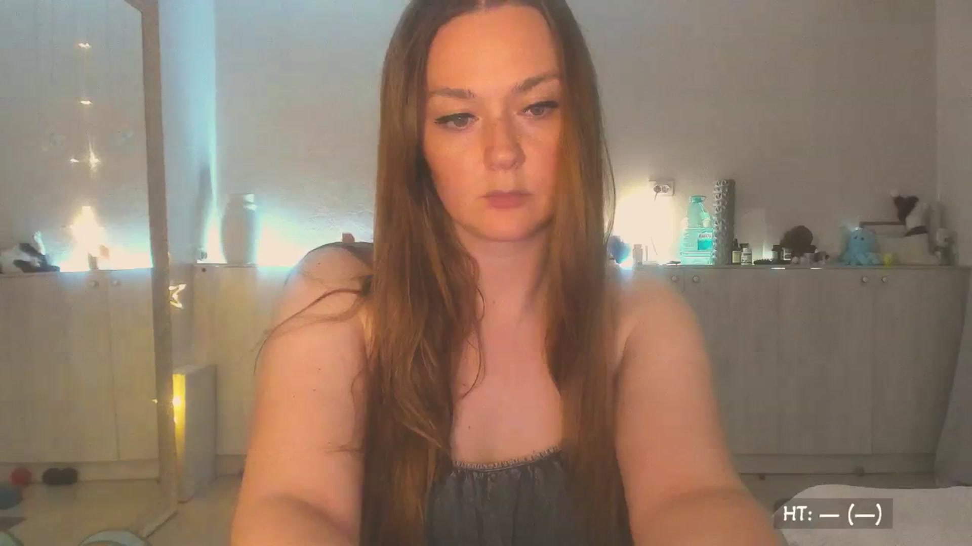 Gallery image thumbnail from KissMyEyess's myfreecams stream on, 07/30/2025, 24:00 image 5 of 20