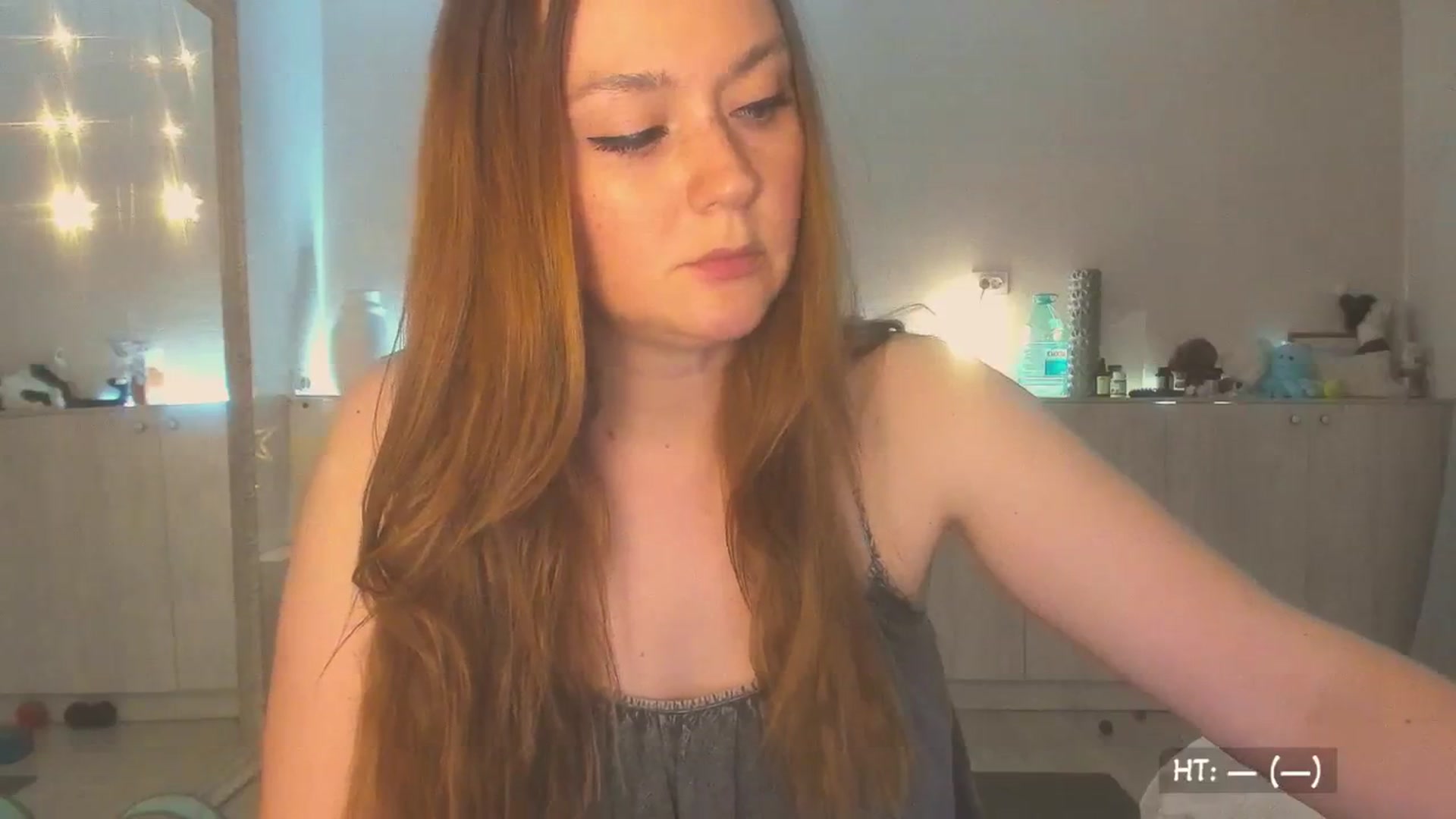 Gallery image thumbnail from KissMyEyess's myfreecams stream on, 07/30/2025, 24:00 image 17 of 20