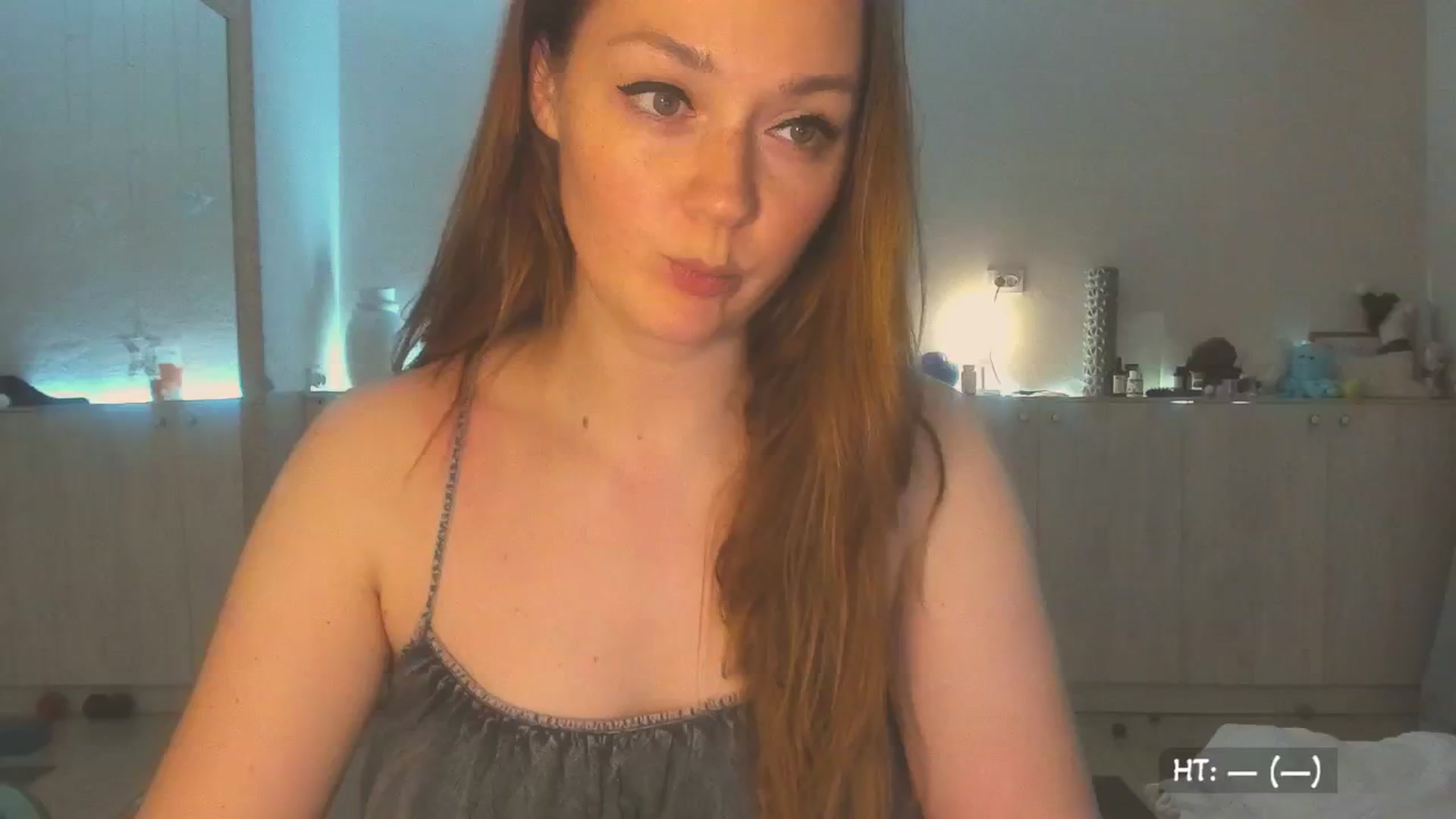 Gallery image thumbnail from KissMyEyess's myfreecams stream on, 07/30/2025, 01:14 image 17 of 20