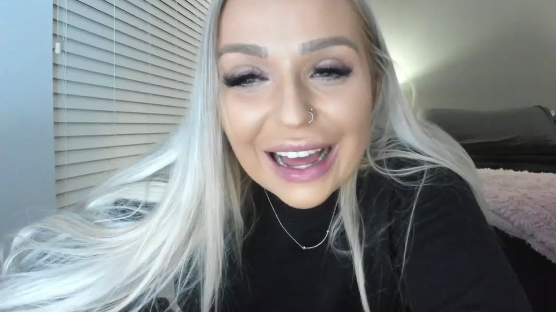 Gallery image thumbnail from KissMyTitsPls's myfreecams stream on, 01/10/2023, 01:37 image 19 of 20