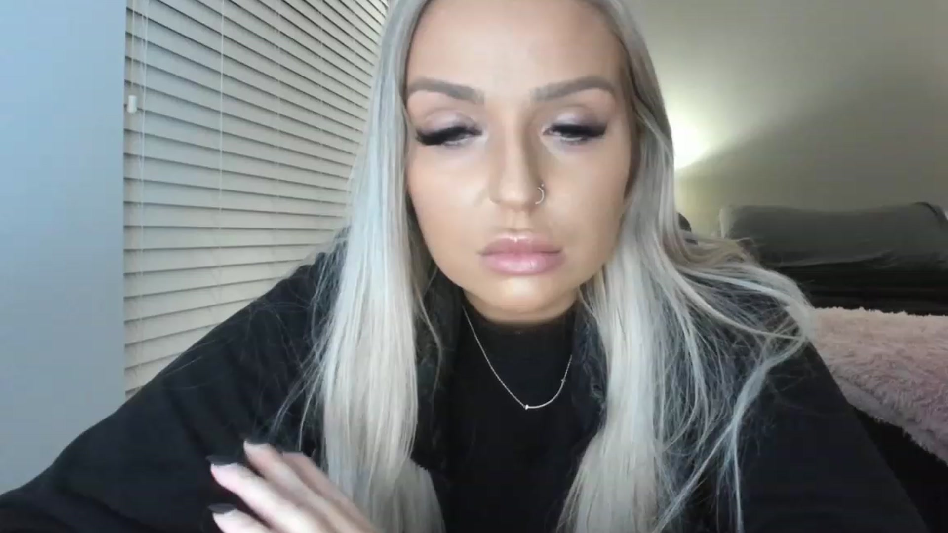 Gallery image thumbnail from KissMyTitsPls's myfreecams stream on, 01/10/2023, 01:37 image 2 of 20