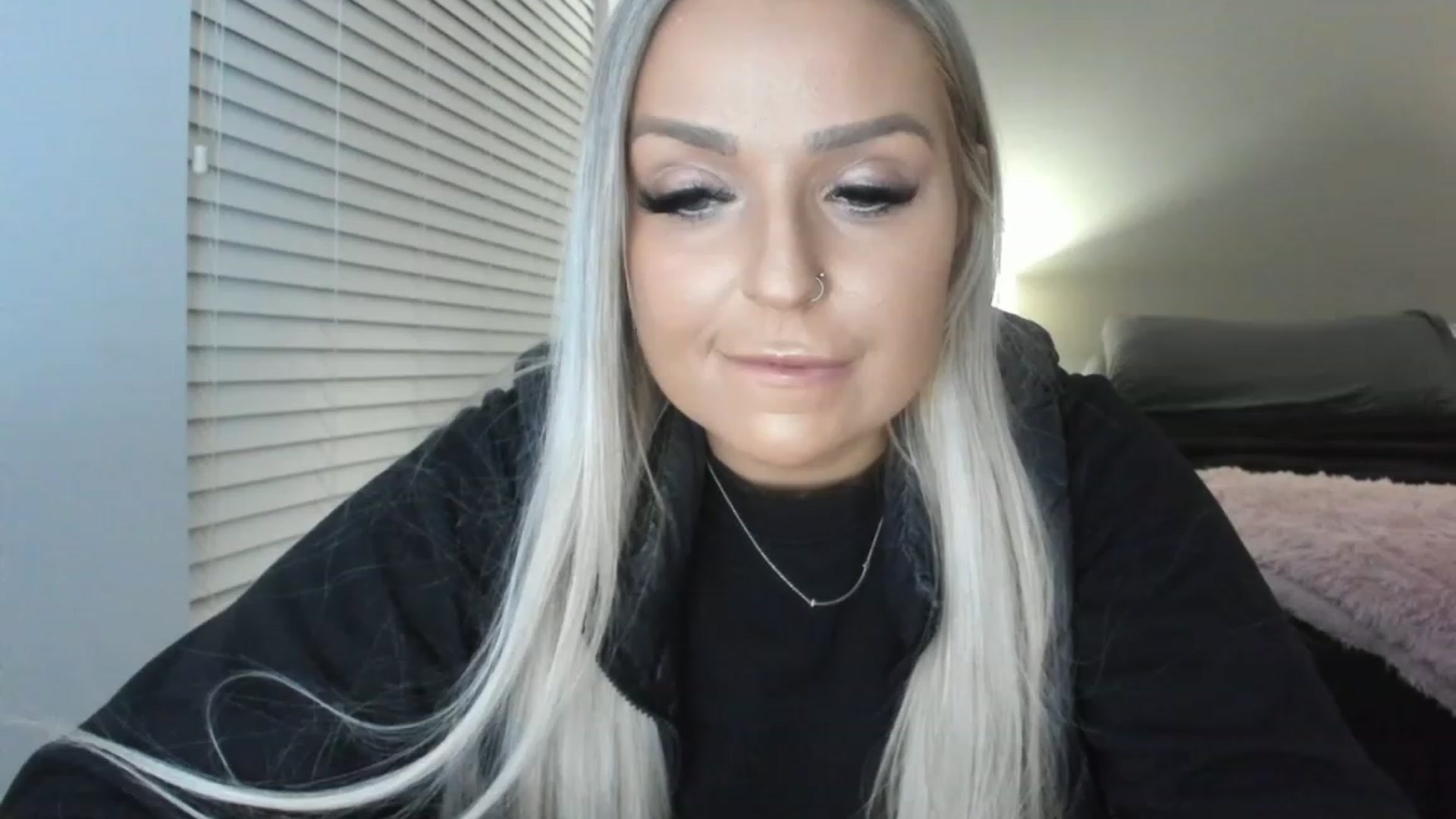 Gallery image thumbnail from KissMyTitsPls's myfreecams stream on, 01/10/2023, 01:37 image 1 of 20